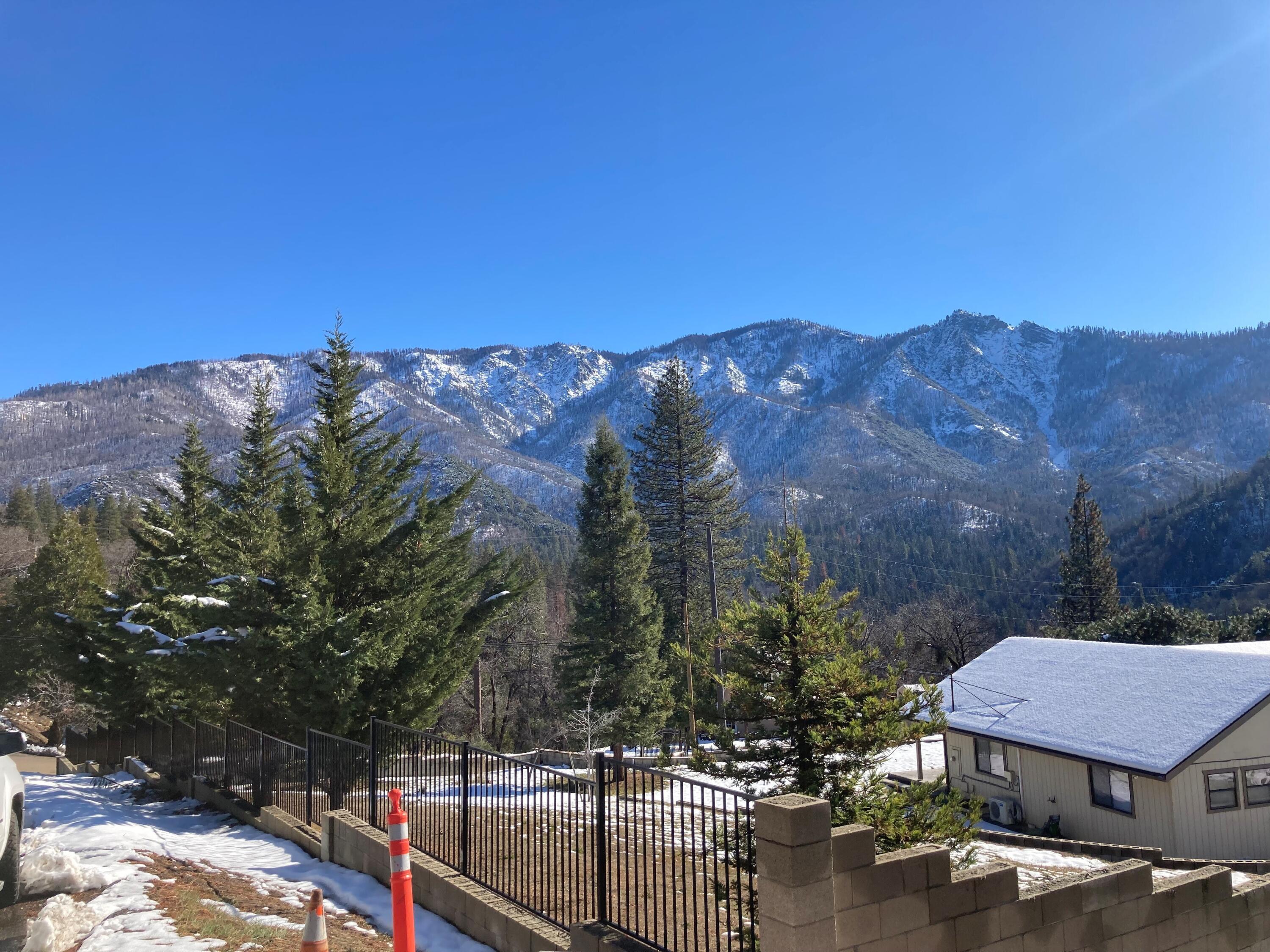 305 John Lewis Dr, Springville, CA 93265