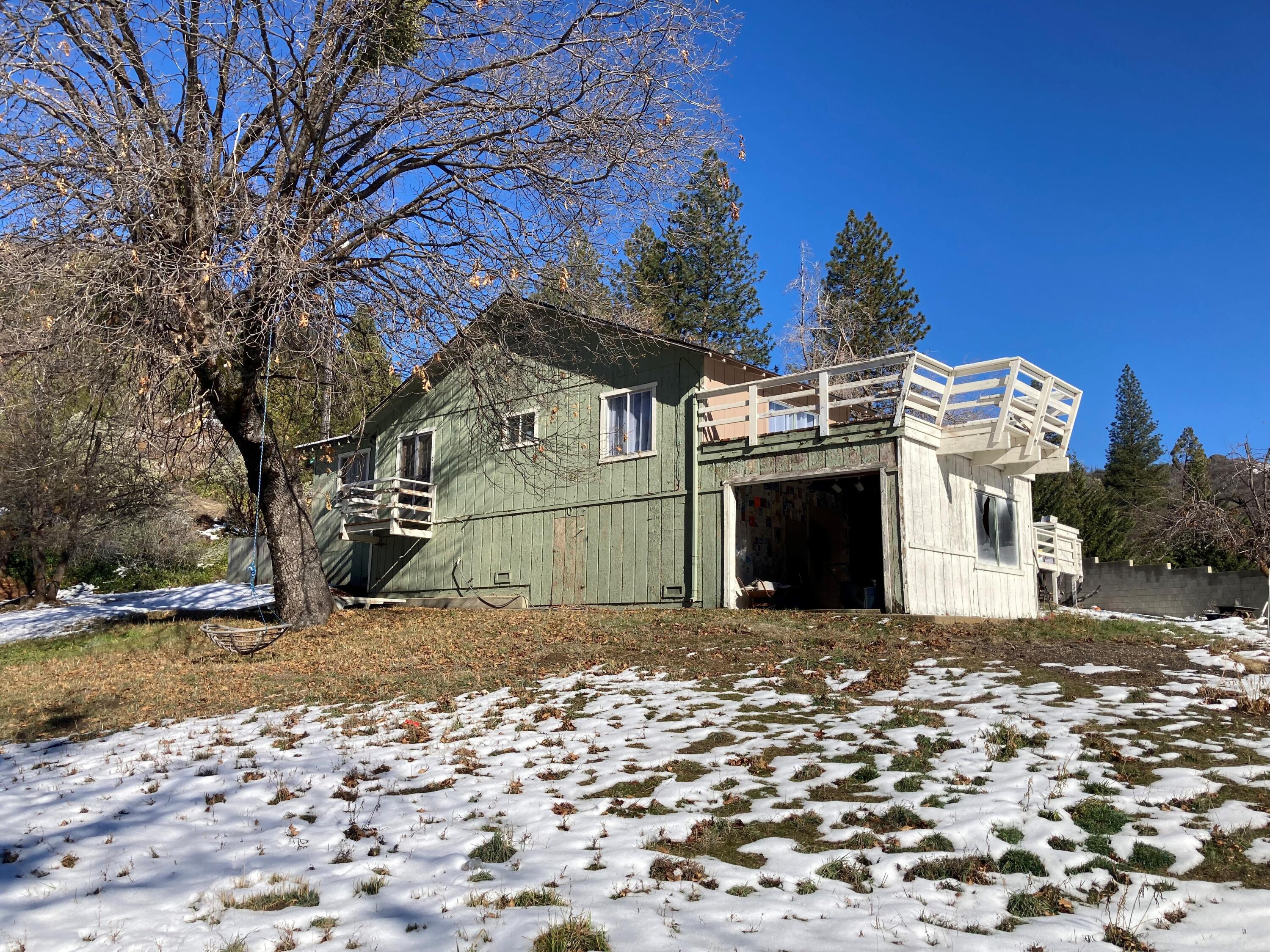 305 John Lewis Dr, Springville, CA 93265