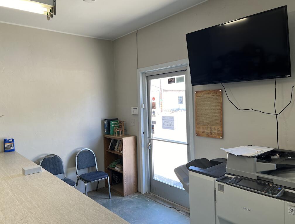 536 5th St, Orange Cove, CA 93646