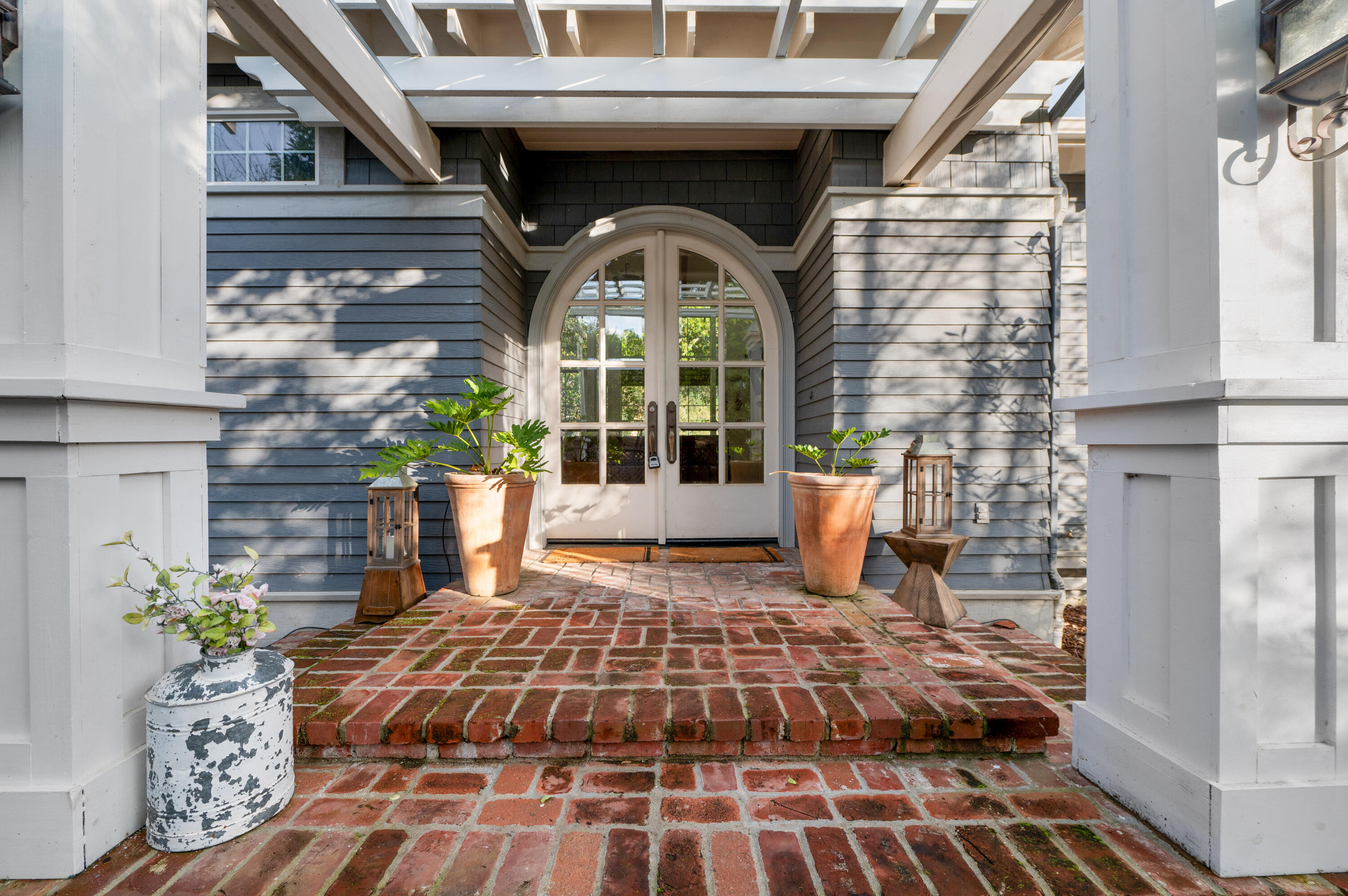 42440 Kaweah River Dr, Three Rivers, CA 93271