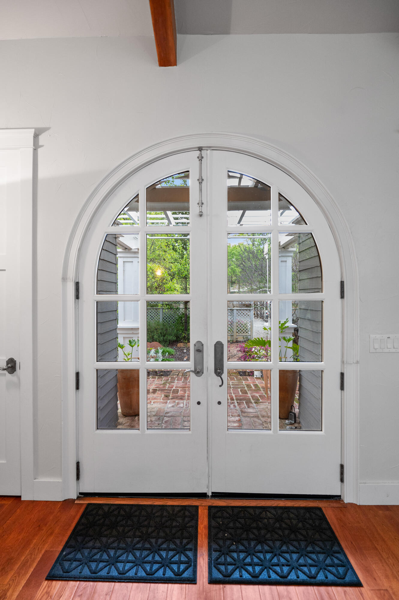 42440 Kaweah River Dr, Three Rivers, CA 93271