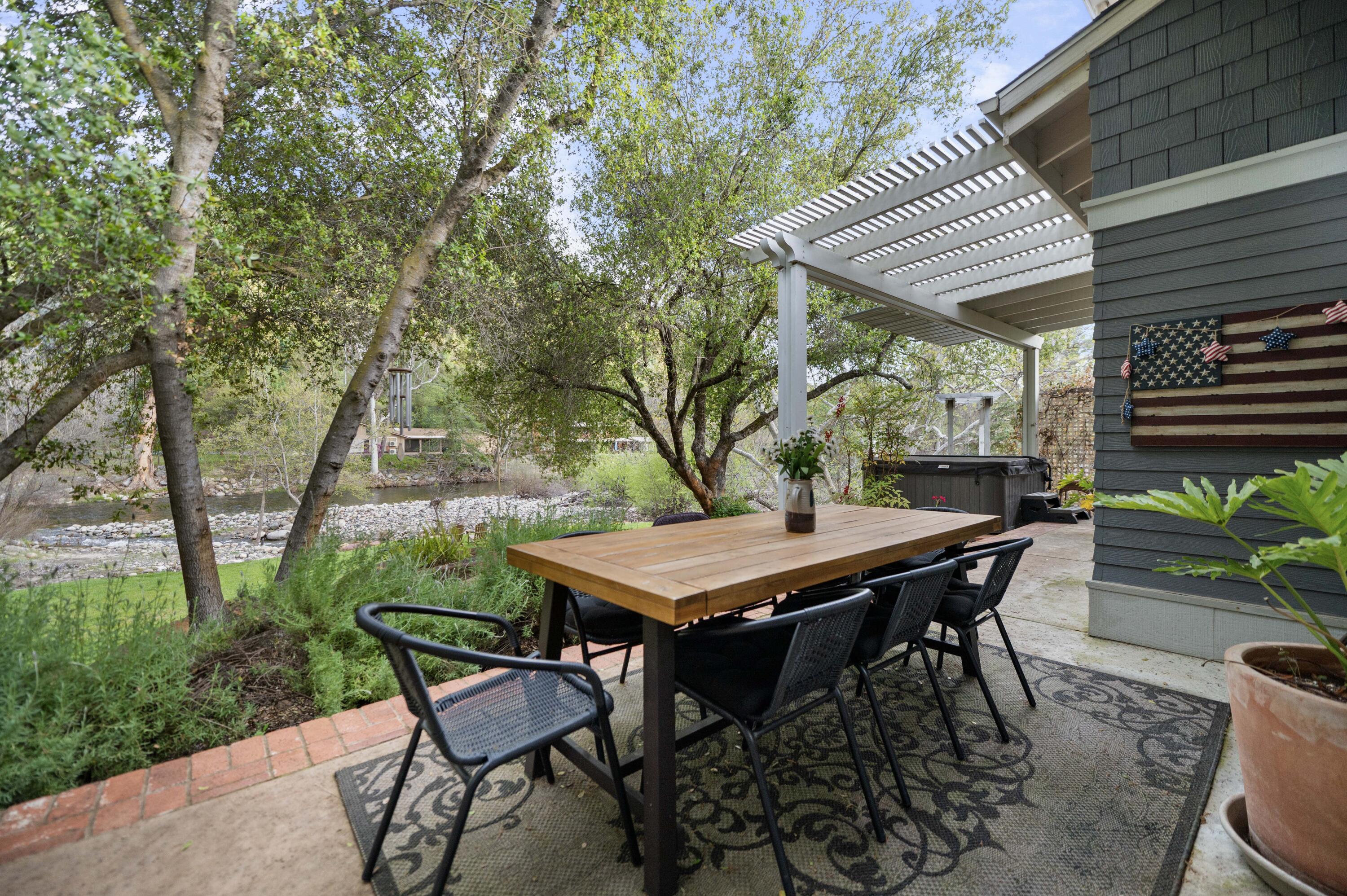 42440 Kaweah River Dr, Three Rivers, CA 93271