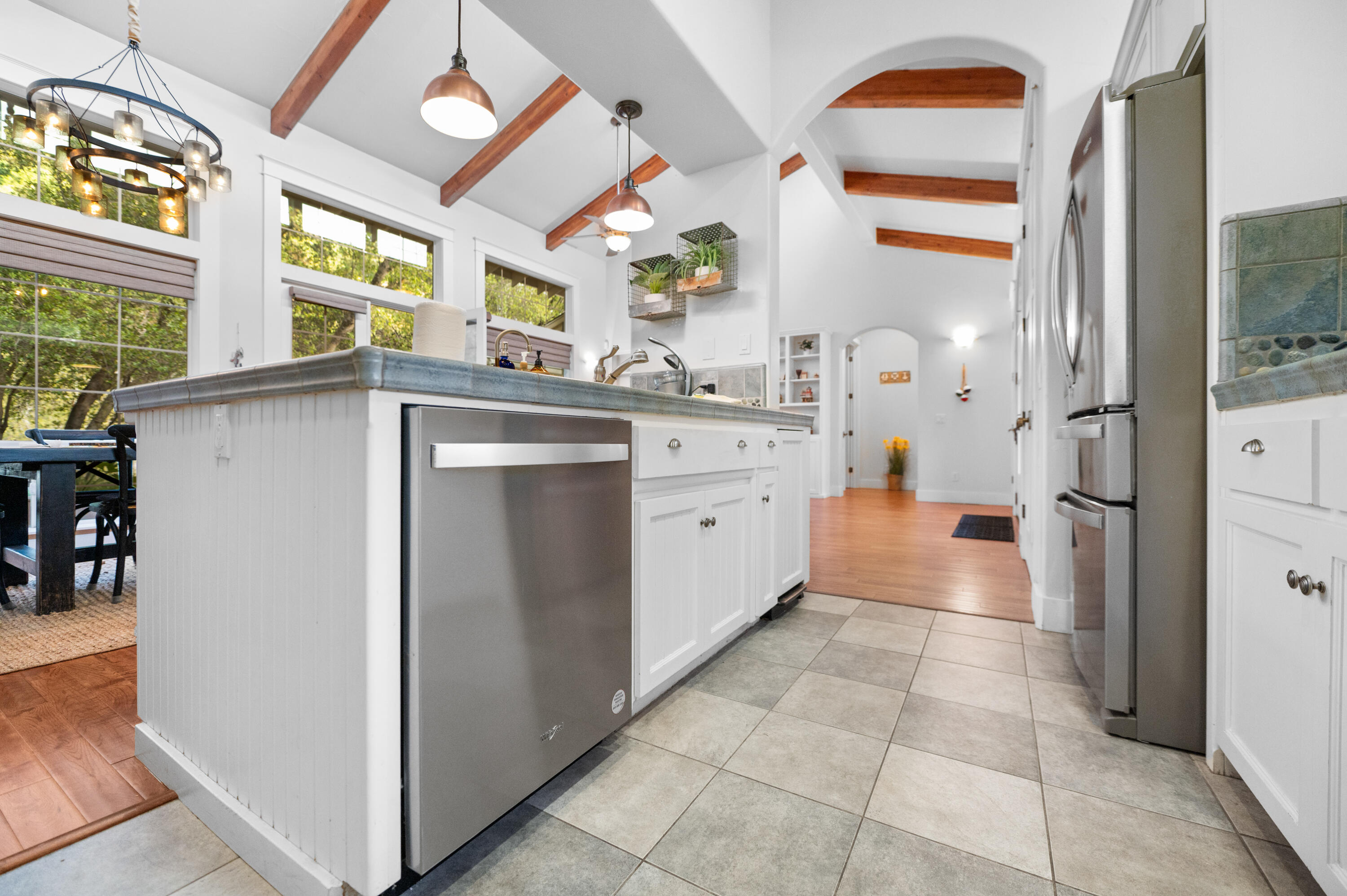 42440 Kaweah River Dr, Three Rivers, CA 93271