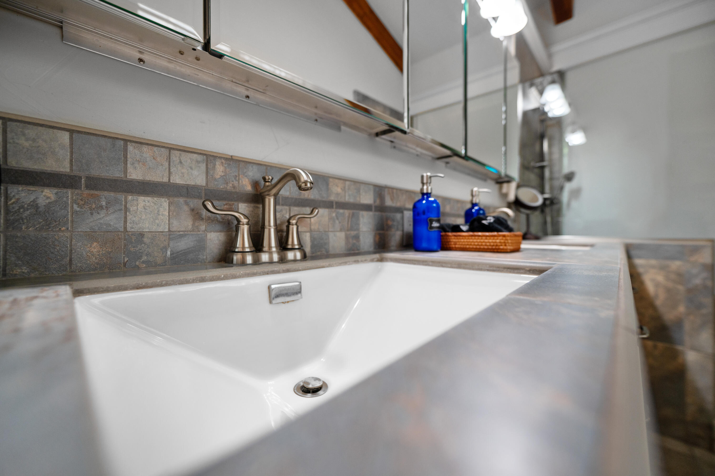 42440 Kaweah River Dr, Three Rivers, CA 93271