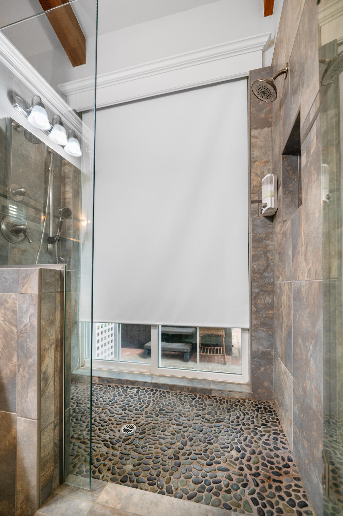 42440 Kaweah River Dr, Three Rivers, CA 93271