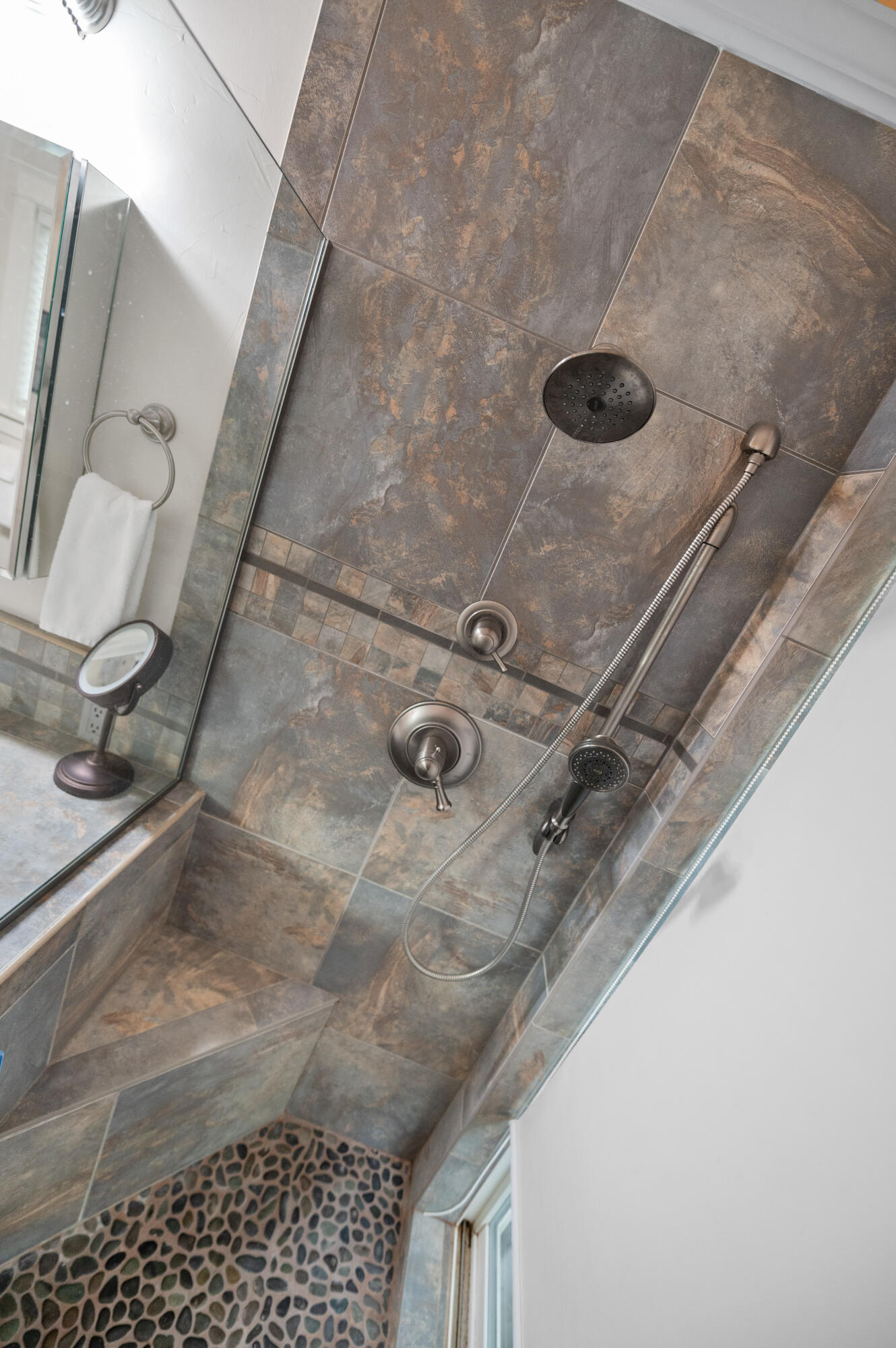 42440 Kaweah River Dr, Three Rivers, CA 93271