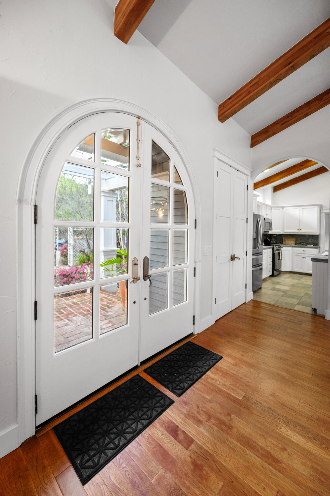 42440 Kaweah River Dr, Three Rivers, CA 93271