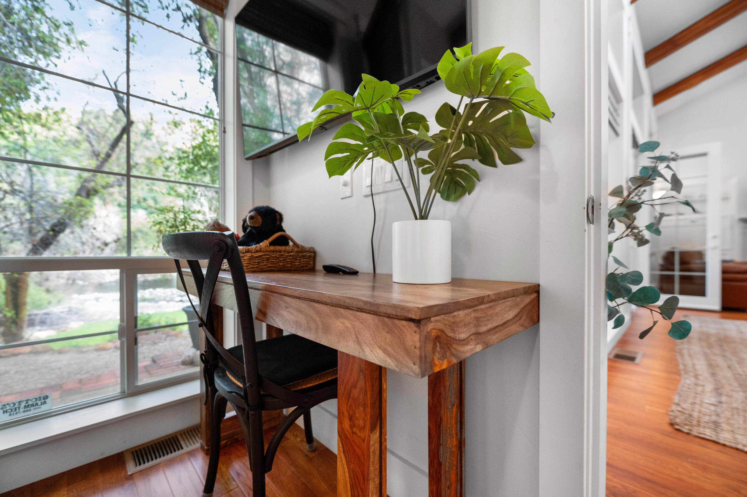 42440 Kaweah River Dr, Three Rivers, CA 93271