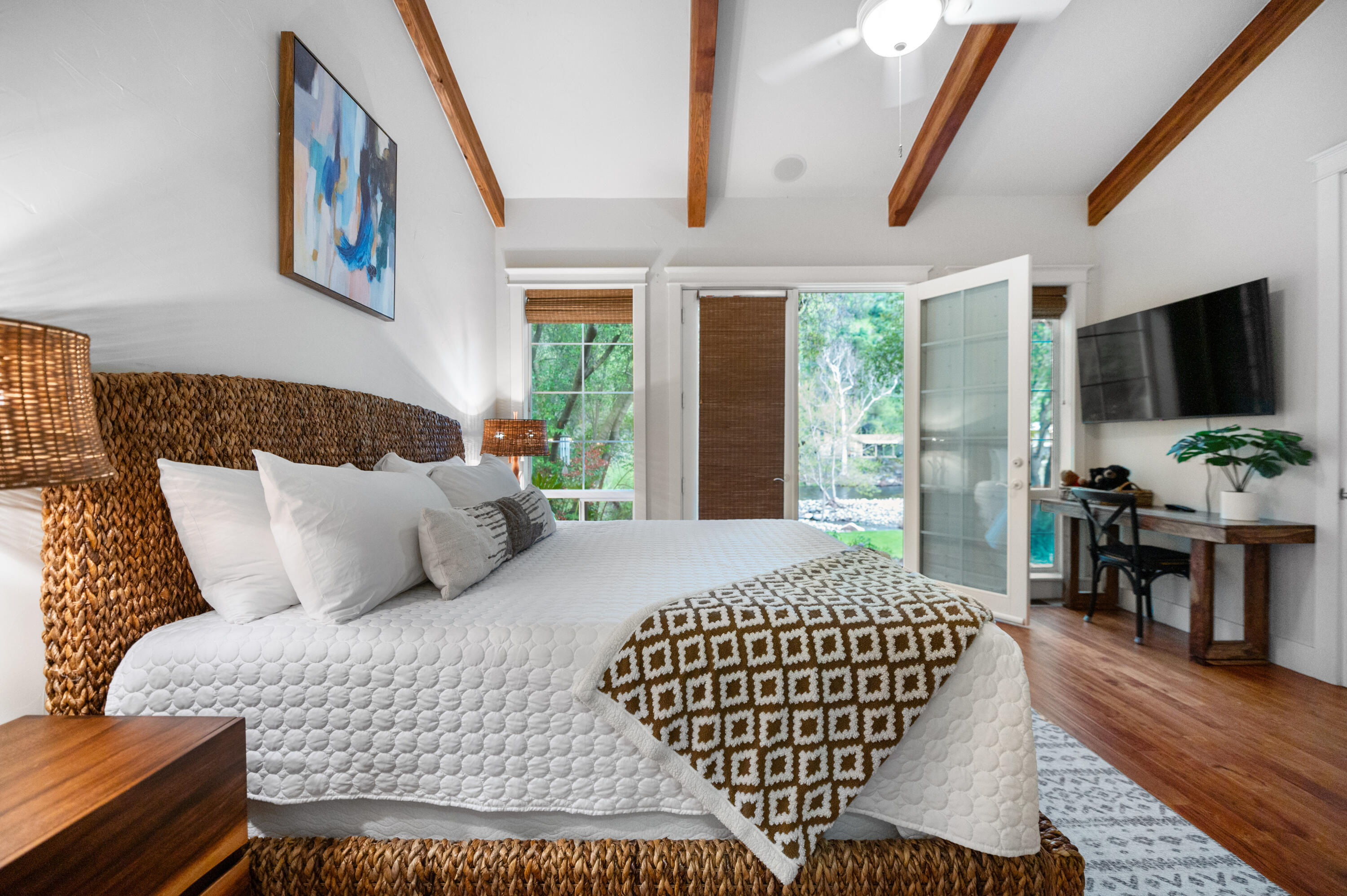 42440 Kaweah River Dr, Three Rivers, CA 93271