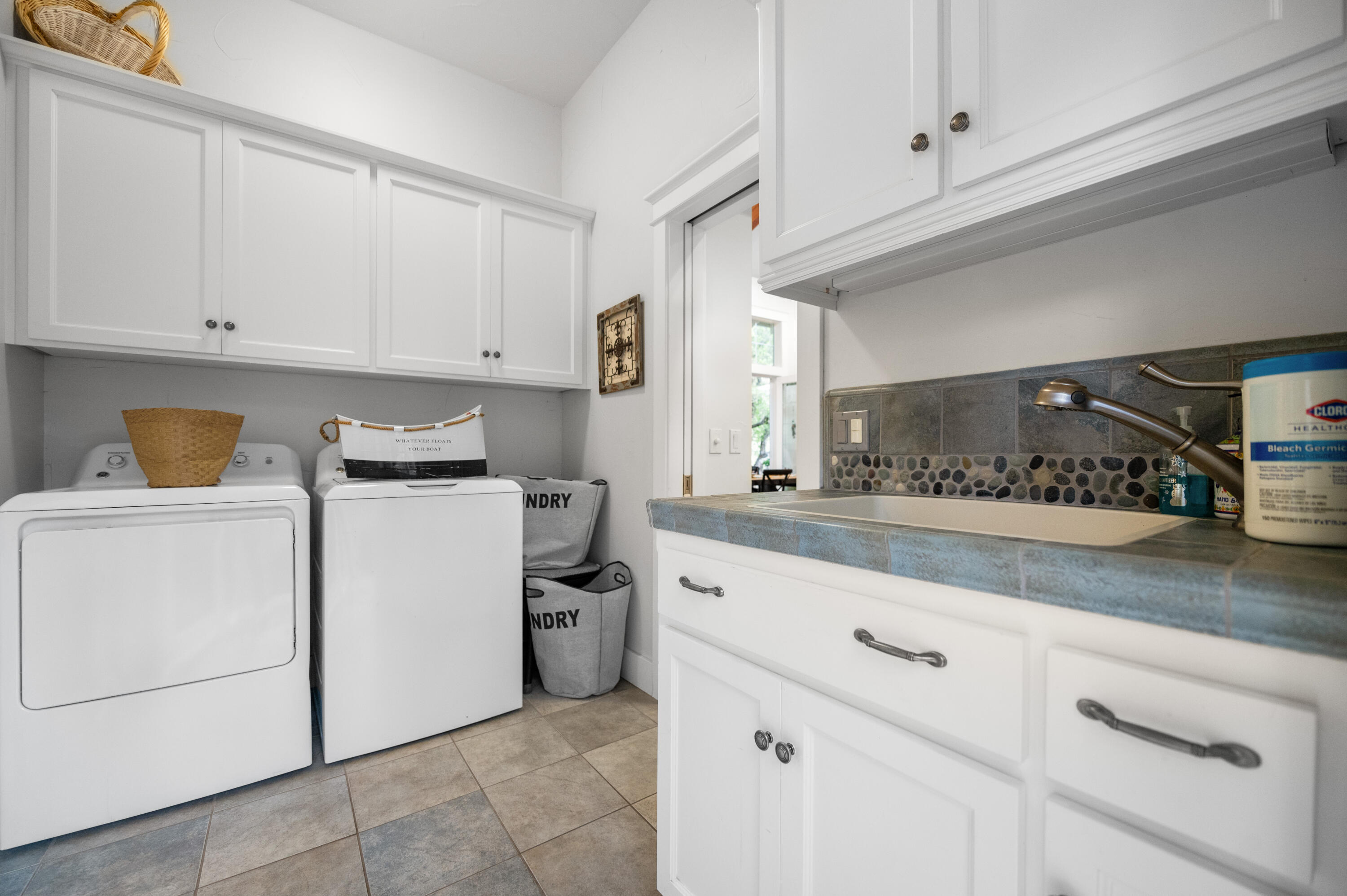 42440 Kaweah River Dr, Three Rivers, CA 93271