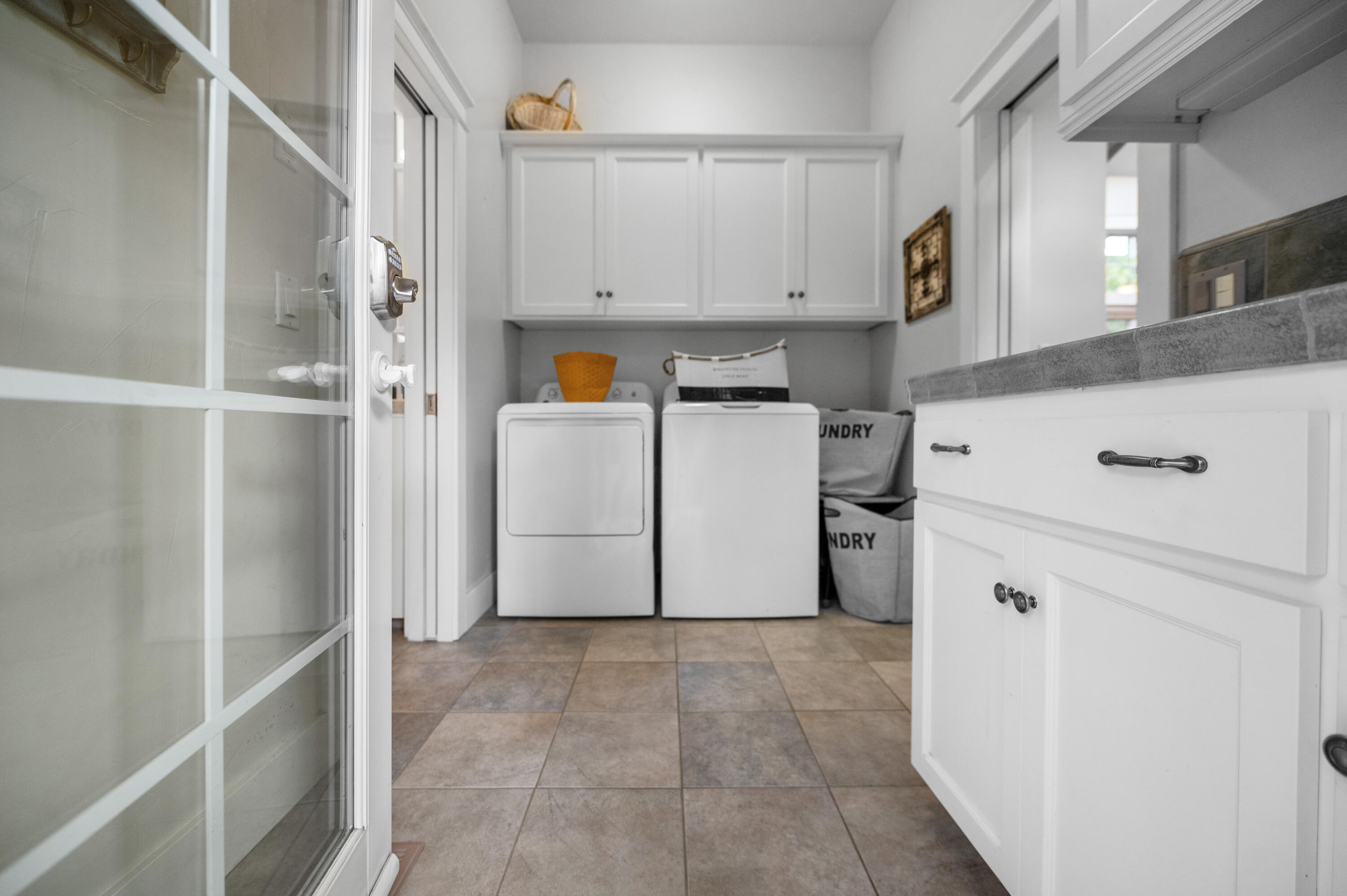 42440 Kaweah River Dr, Three Rivers, CA 93271