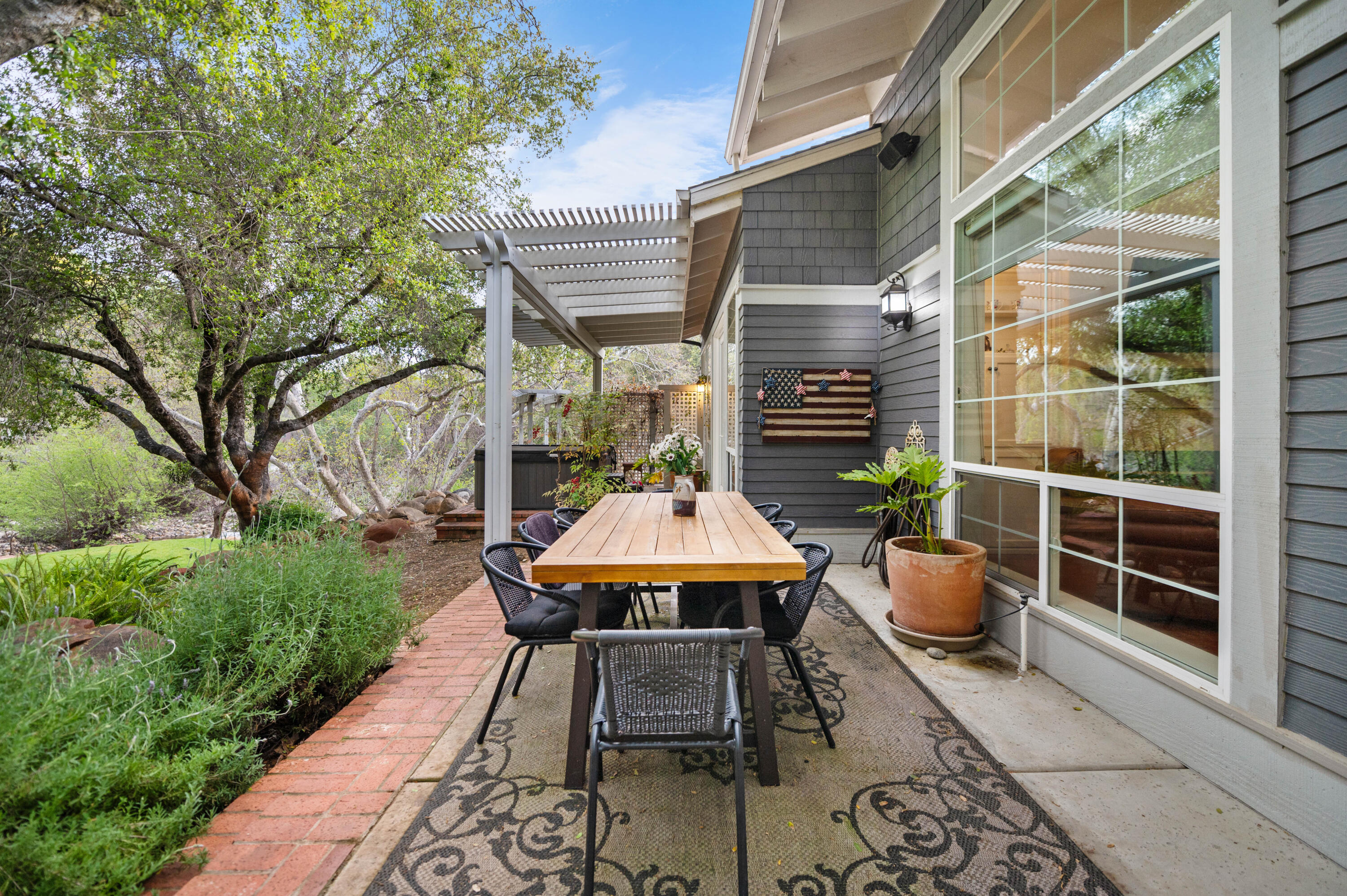 42440 Kaweah River Dr, Three Rivers, CA 93271