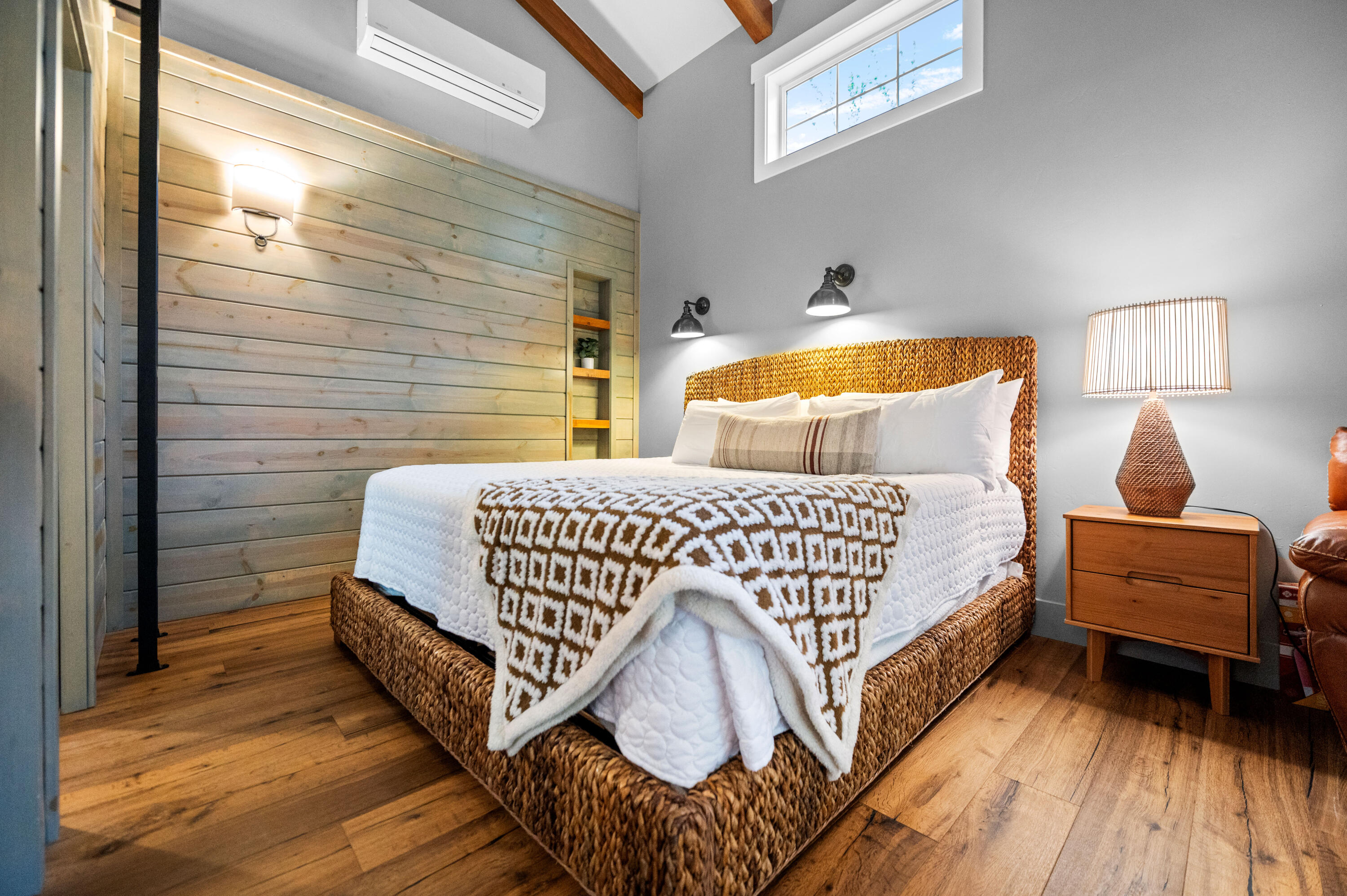 42440 Kaweah River Dr, Three Rivers, CA 93271