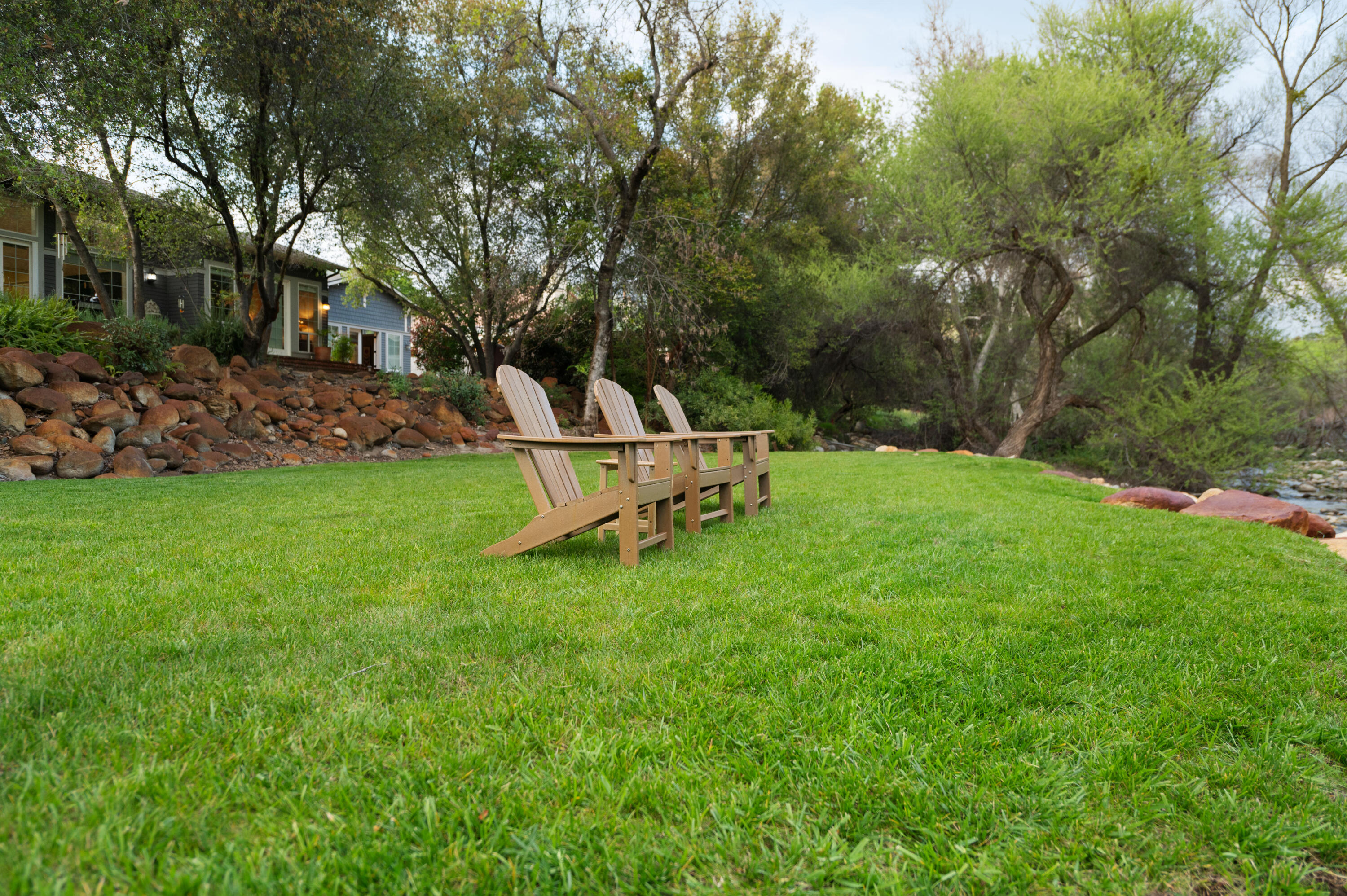 42440 Kaweah River Dr, Three Rivers, CA 93271