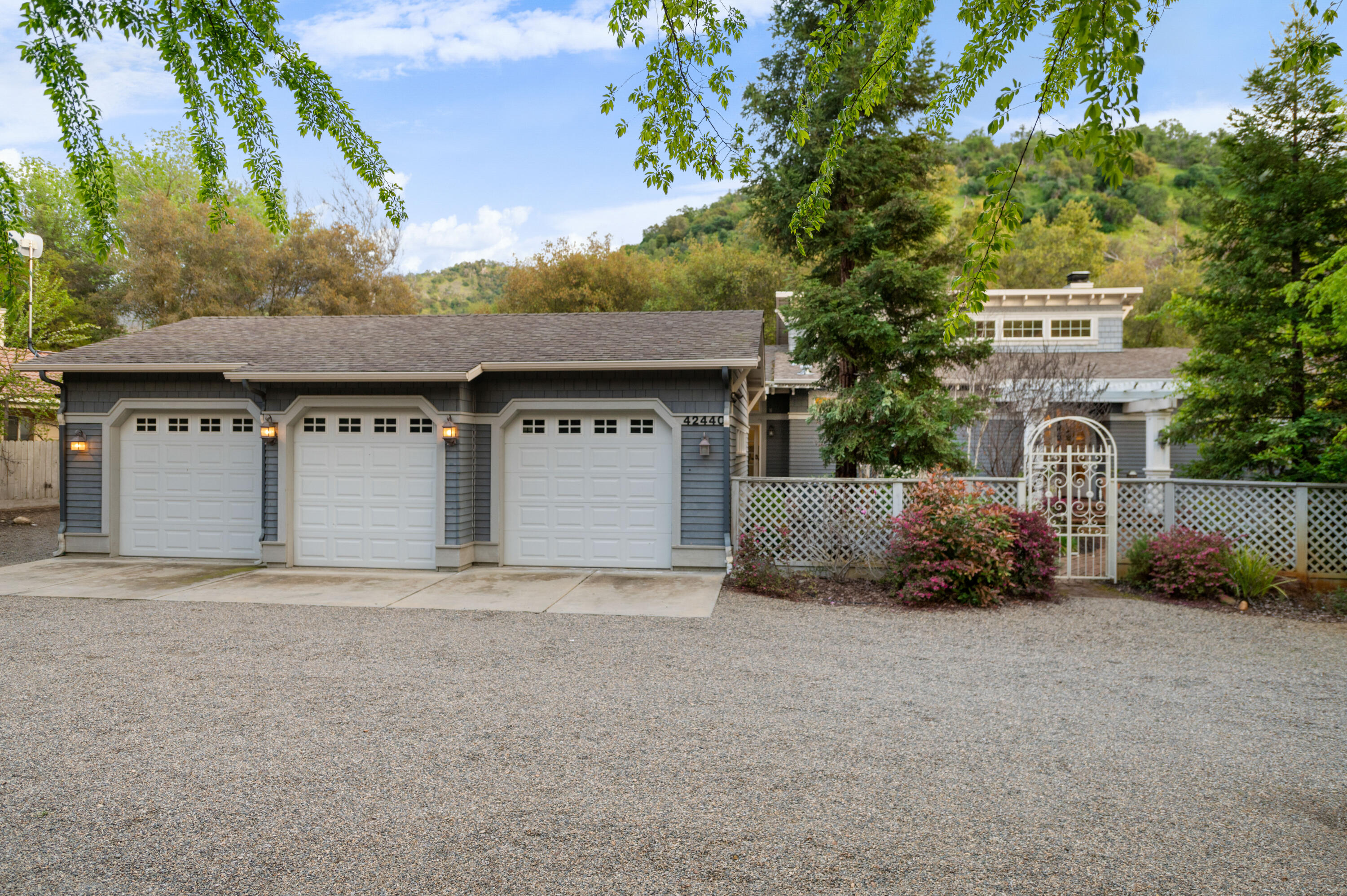 42440 Kaweah River Dr, Three Rivers, CA 93271