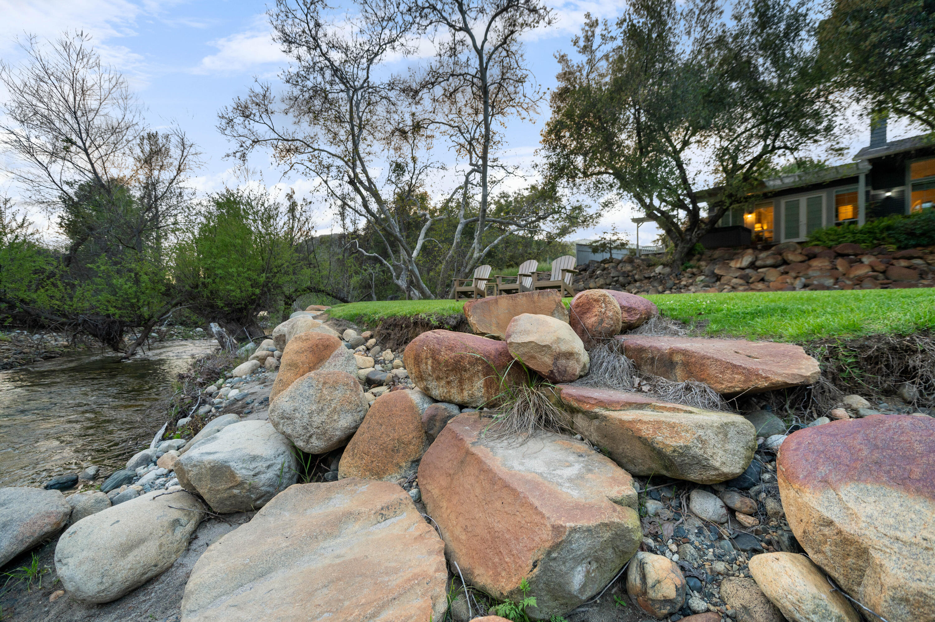 42440 Kaweah River Dr, Three Rivers, CA 93271