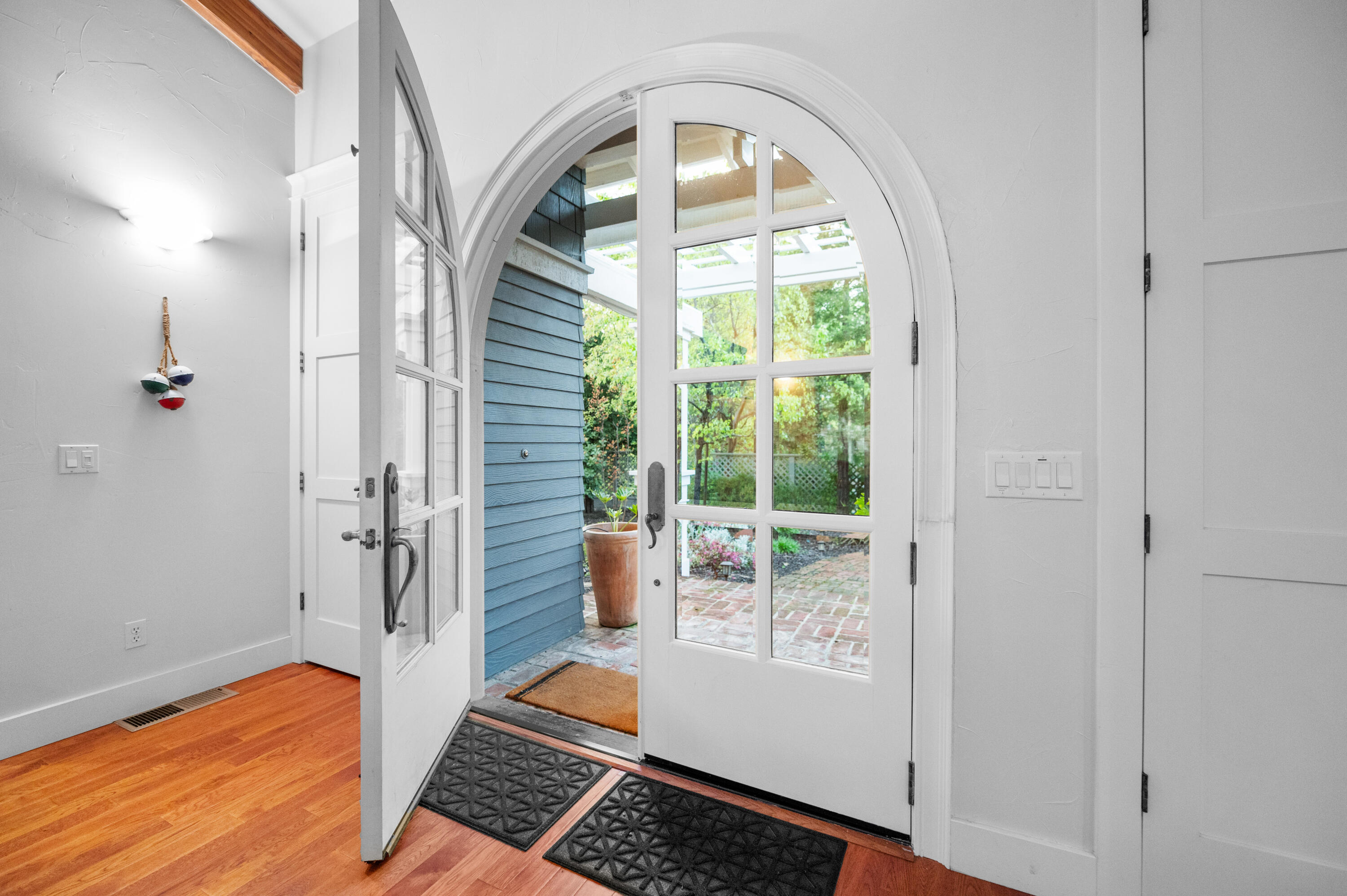 42440 Kaweah River Dr, Three Rivers, CA 93271