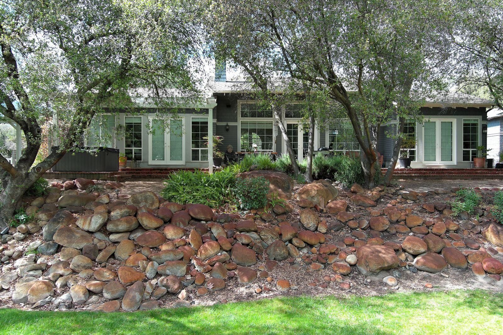 42440 Kaweah River Dr, Three Rivers, CA 93271