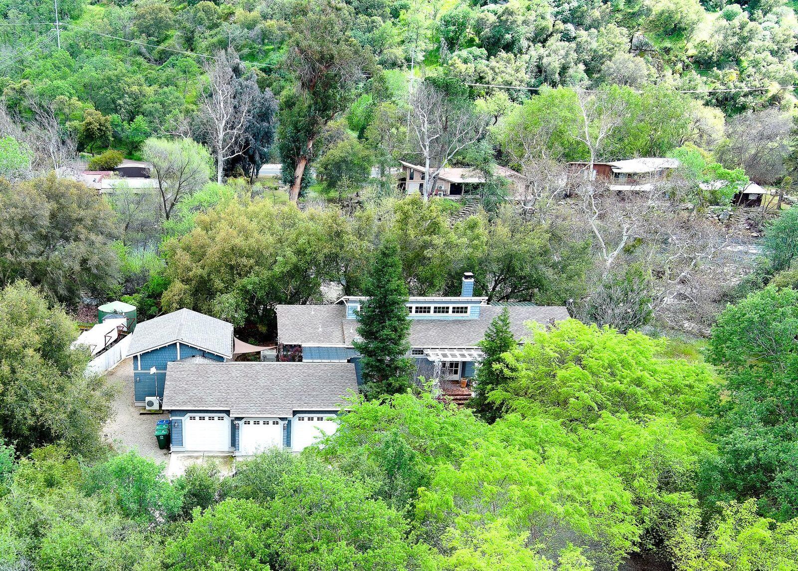 42440 Kaweah River Dr, Three Rivers, CA 93271