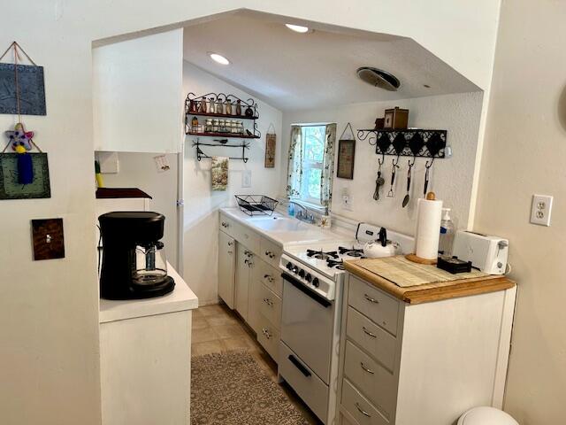 340 Cedar Brook Trl, California Hot Springs, CA 93207