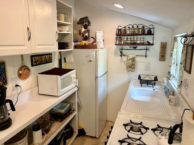 340 Cedar Brook Trl, California Hot Springs, CA 93207