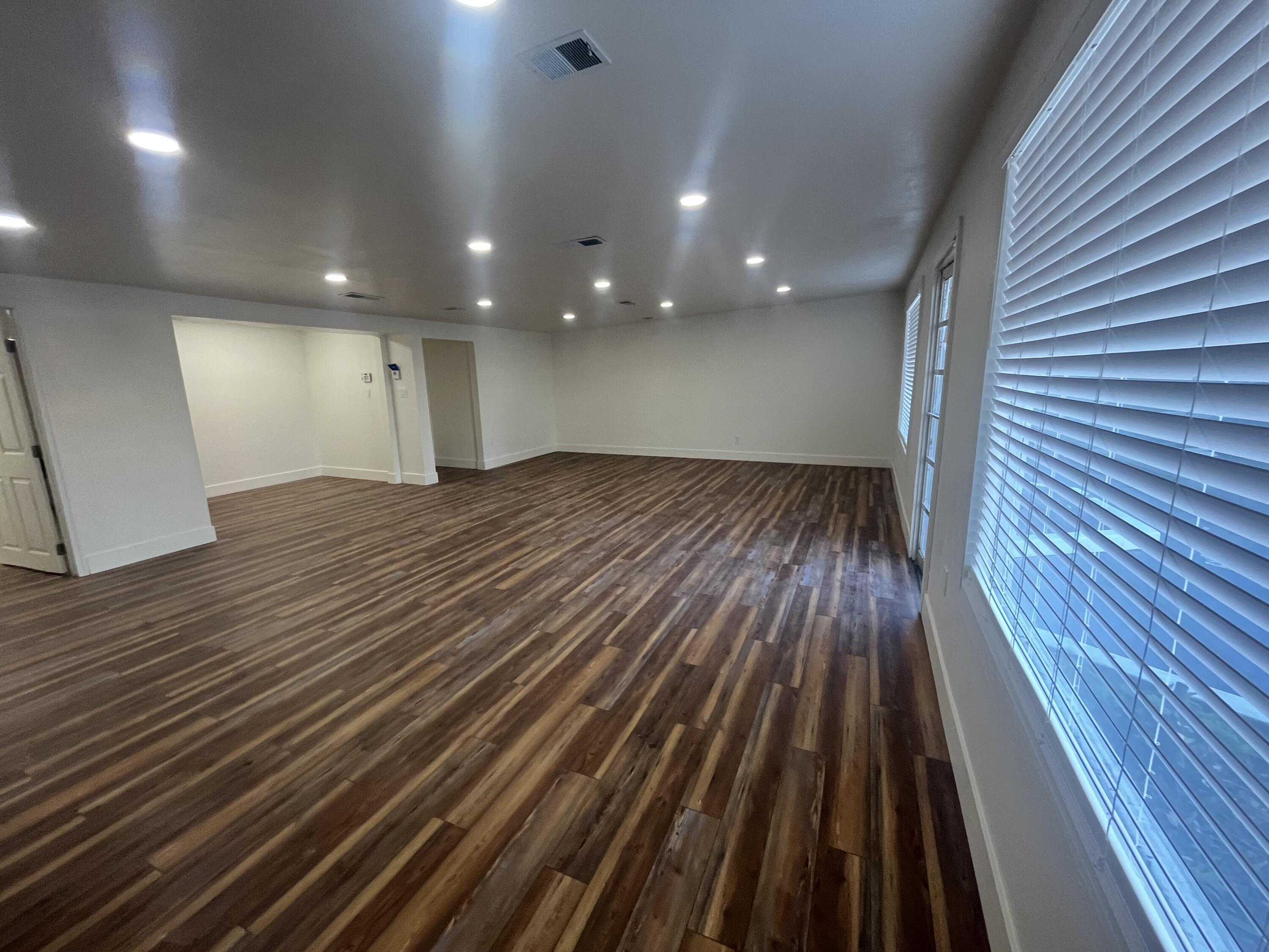 1315 S Mooney Blvd, Visalia, CA 93277