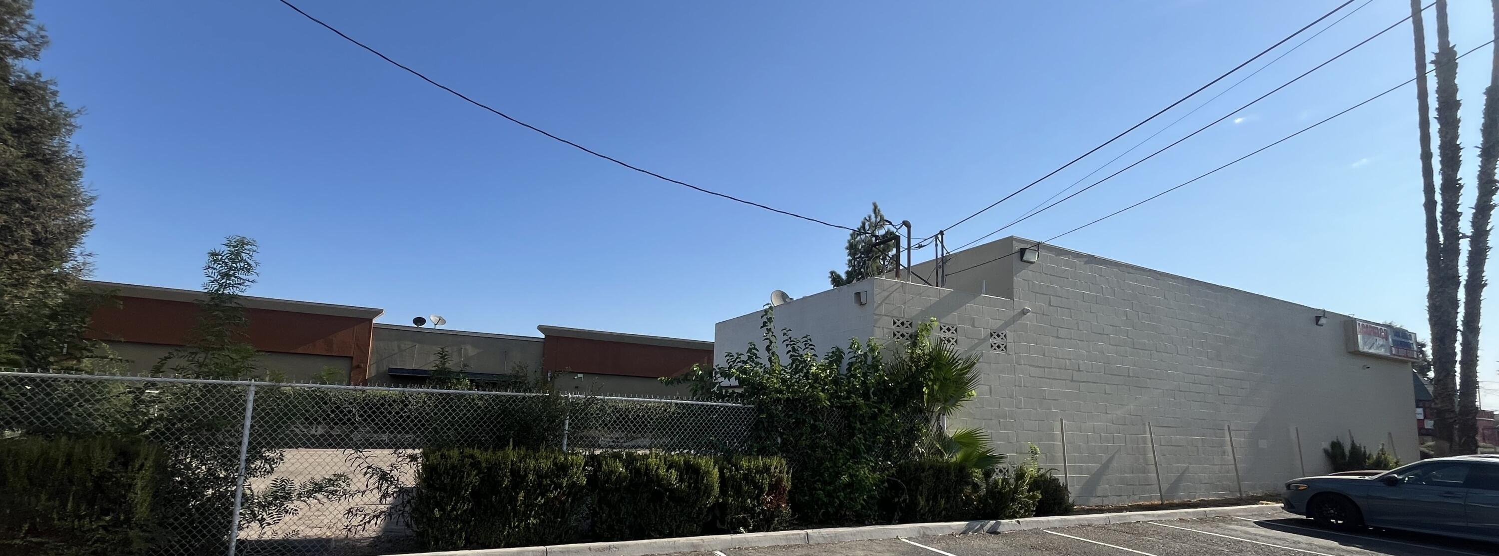 1315 S Mooney Blvd, Visalia, CA 93277