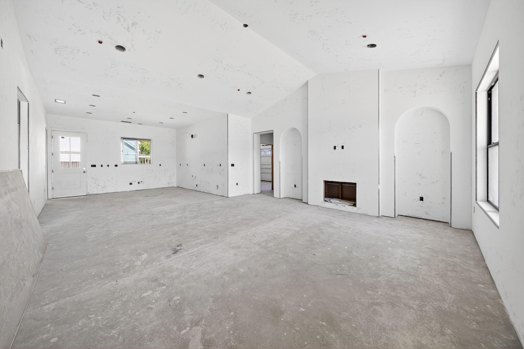 4301 S University St, Visalia, CA 93277