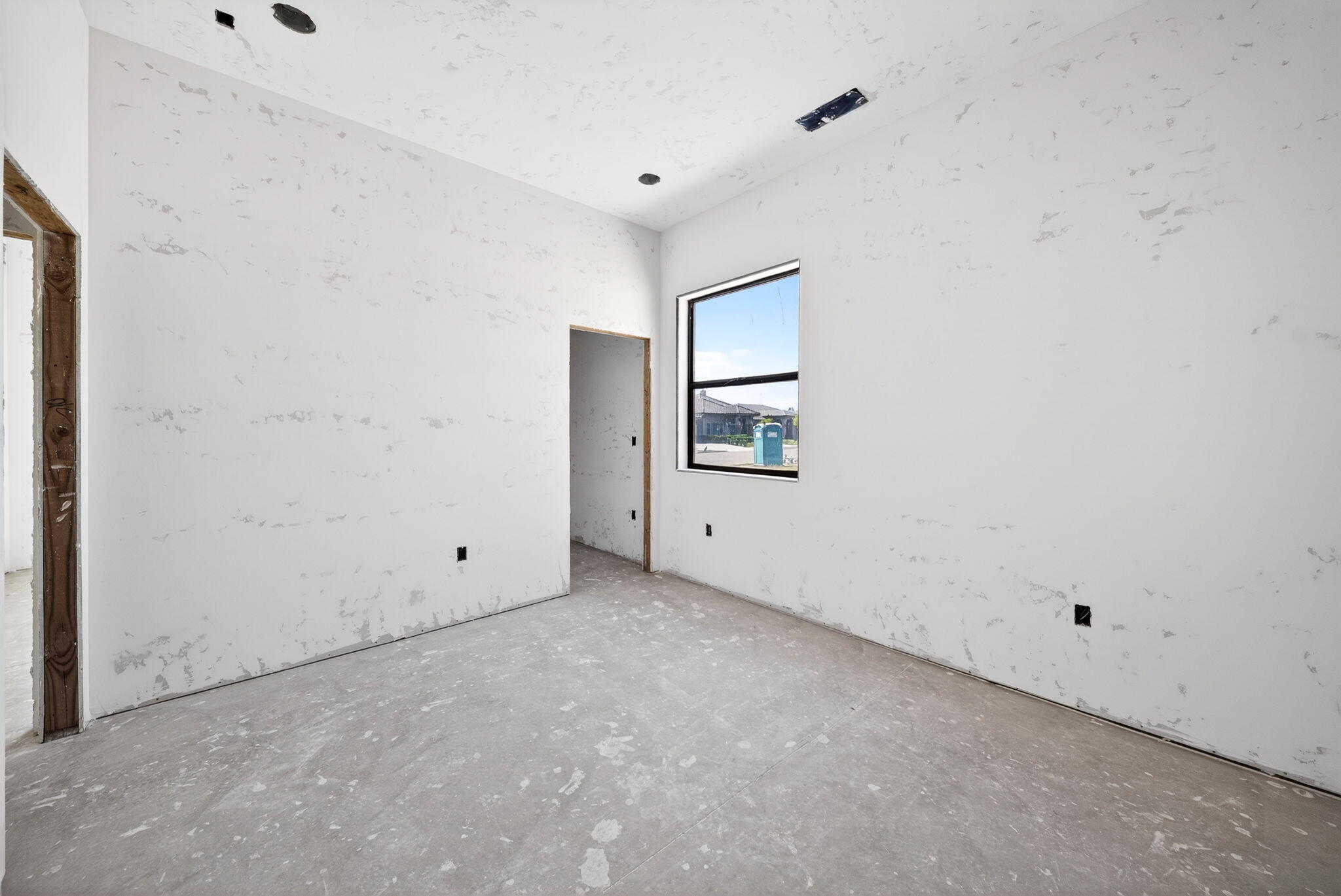 4301 S University St, Visalia, CA 93277