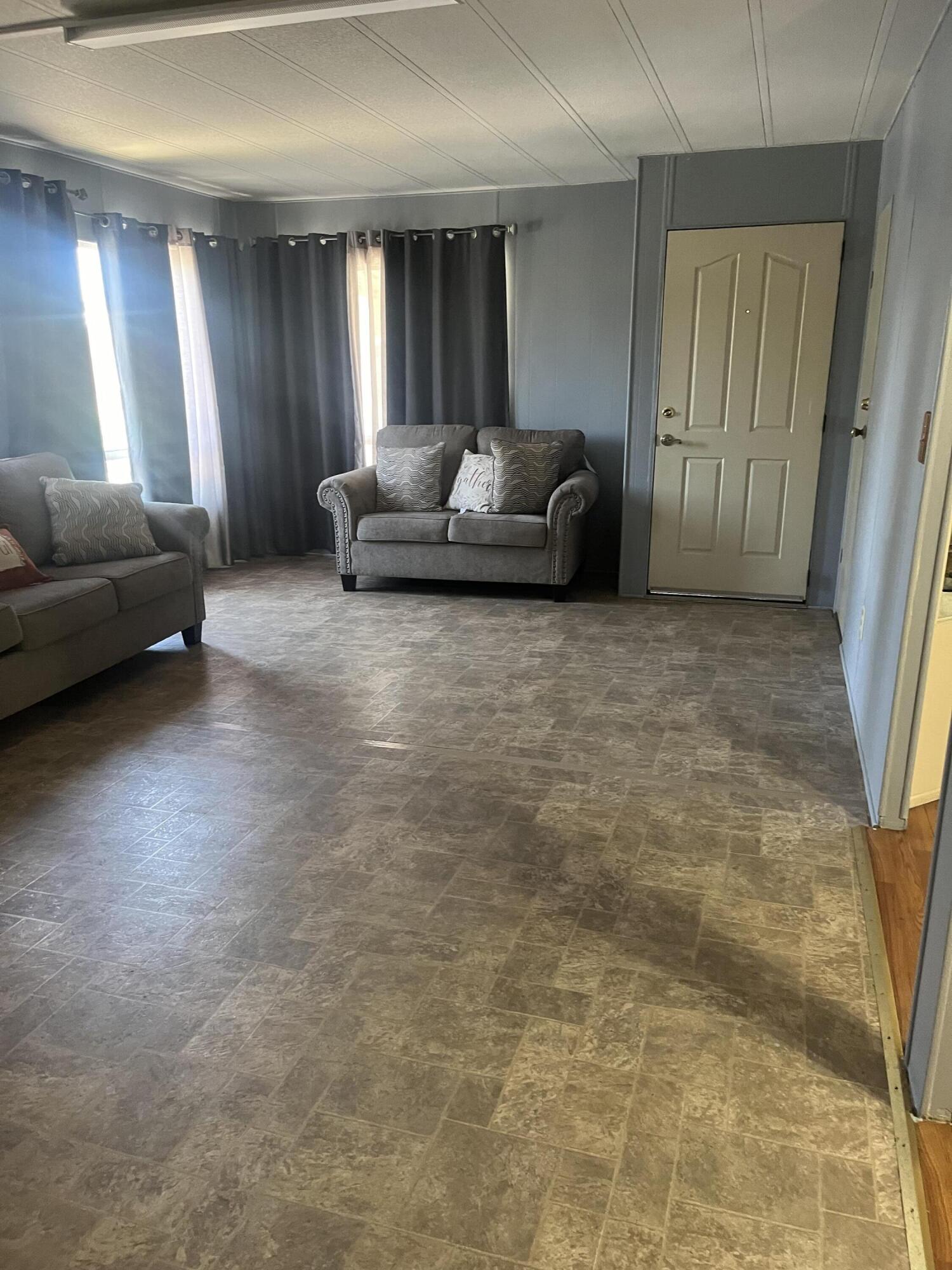 2301 S Divisadero St #9, Visalia, CA 93277