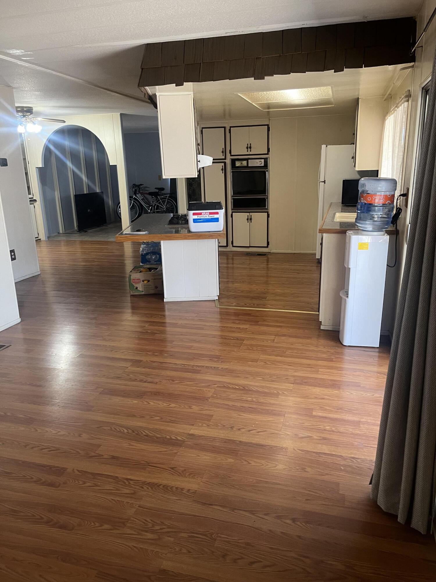 2301 S Divisadero St #9, Visalia, CA 93277