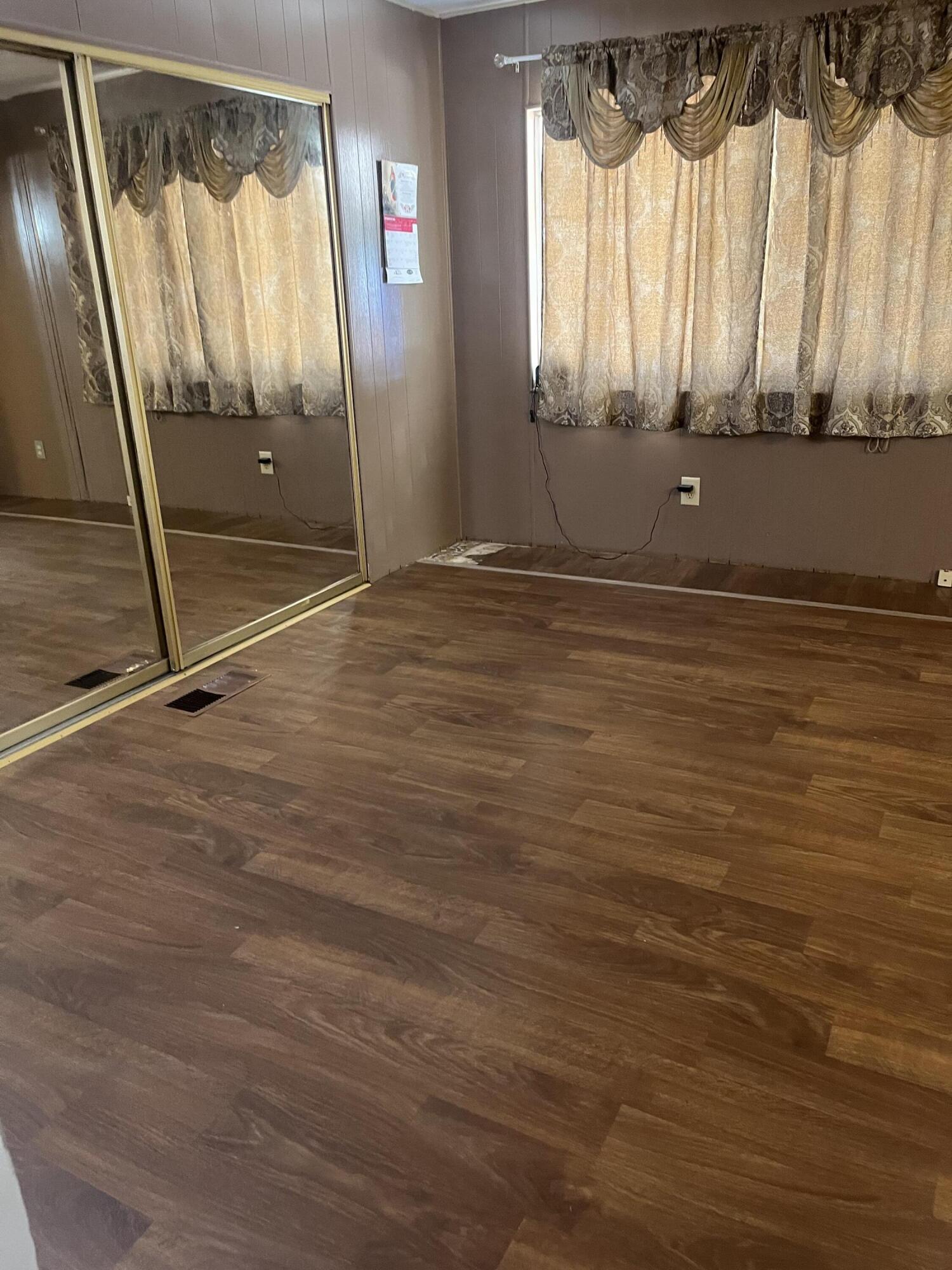 2301 S Divisadero St #9, Visalia, CA 93277