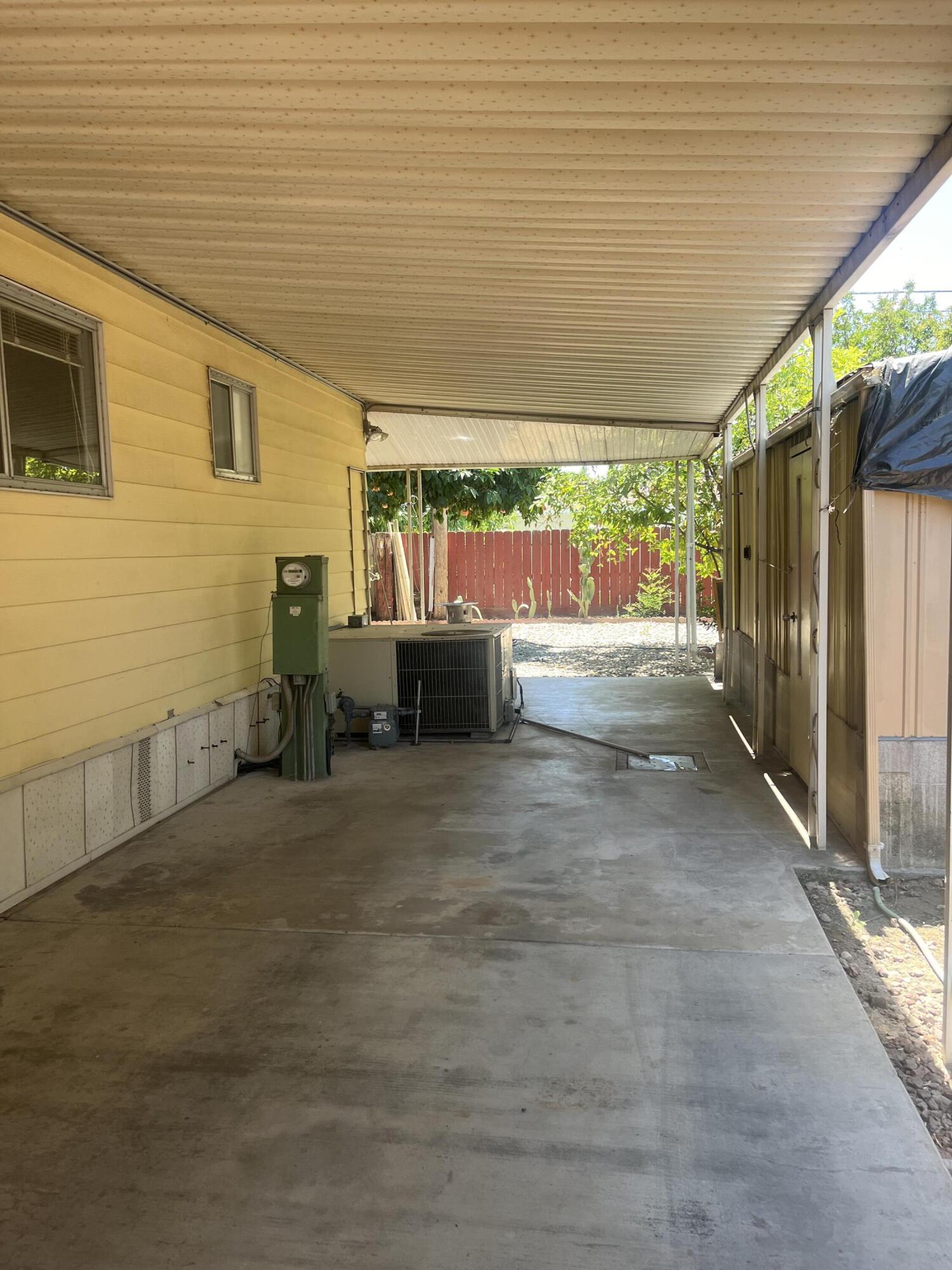 2301 S Divisadero St #9, Visalia, CA 93277