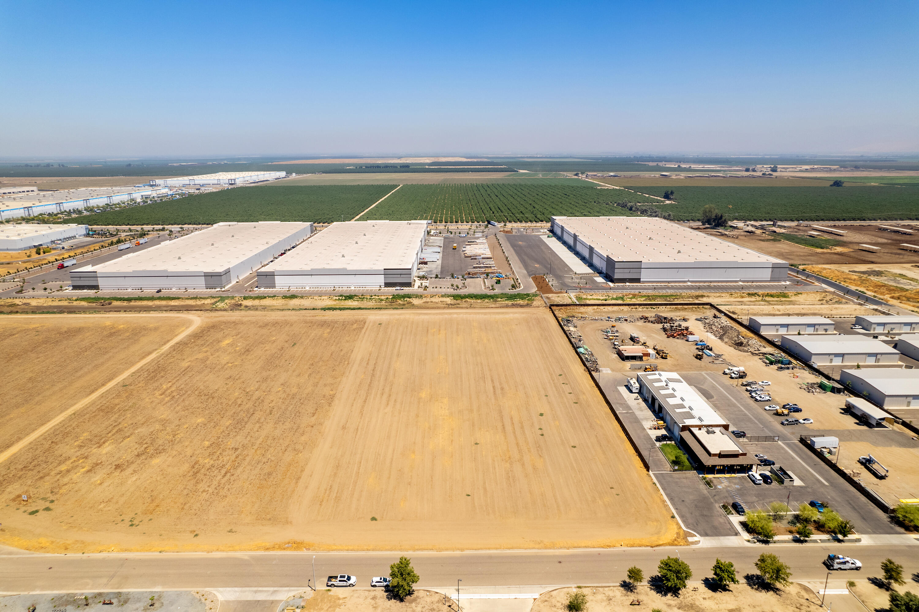 7930 W Sunnyview Ave, Visalia, CA 93291