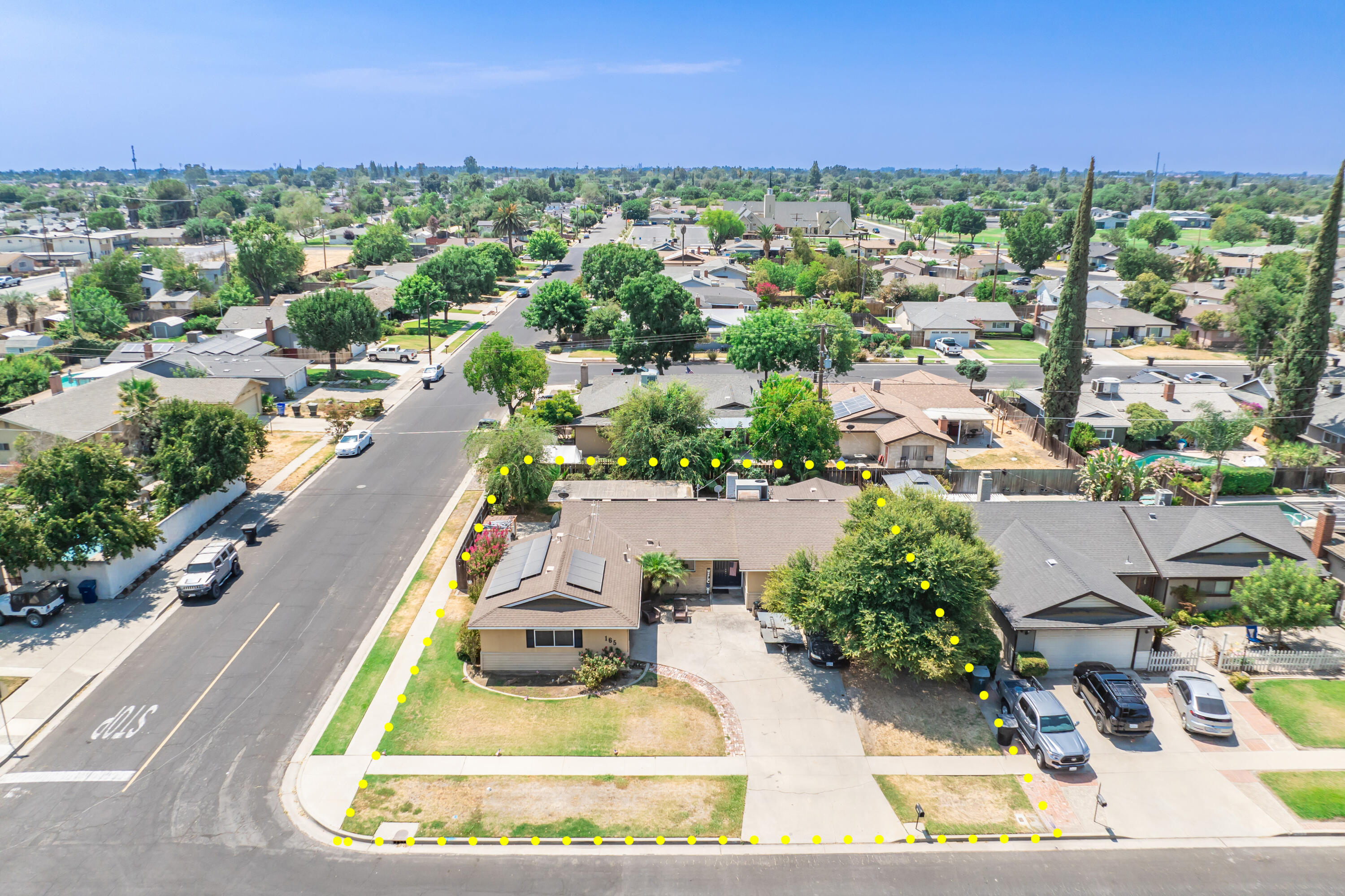 165 W Magnolia Ave, Hanford, CA 93230