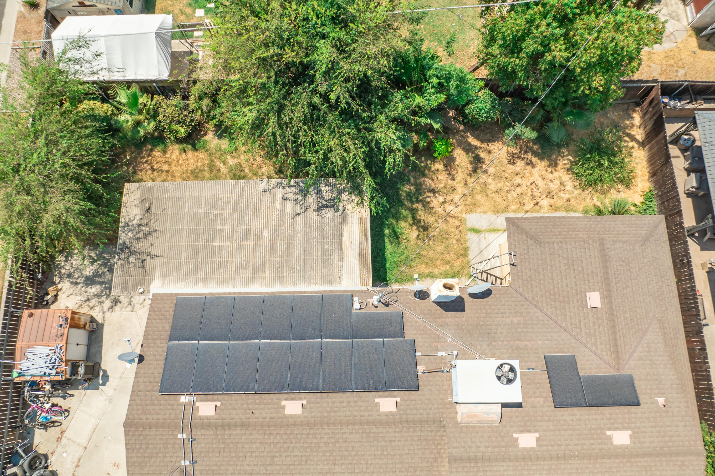 165 W Magnolia Ave, Hanford, CA 93230