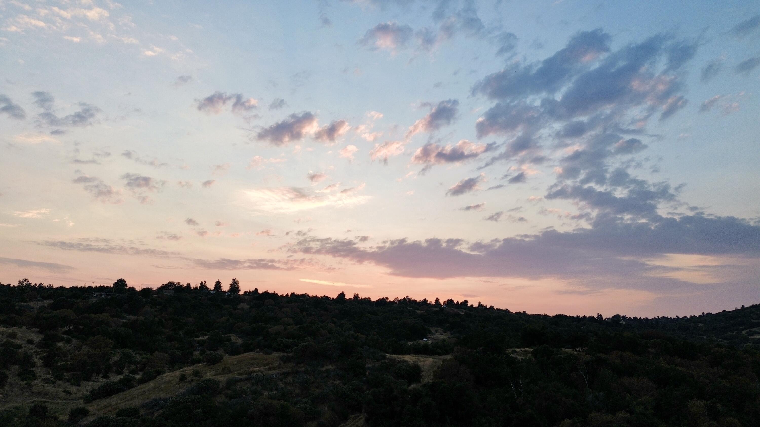 Nn Hogback, Badger, CA 93603