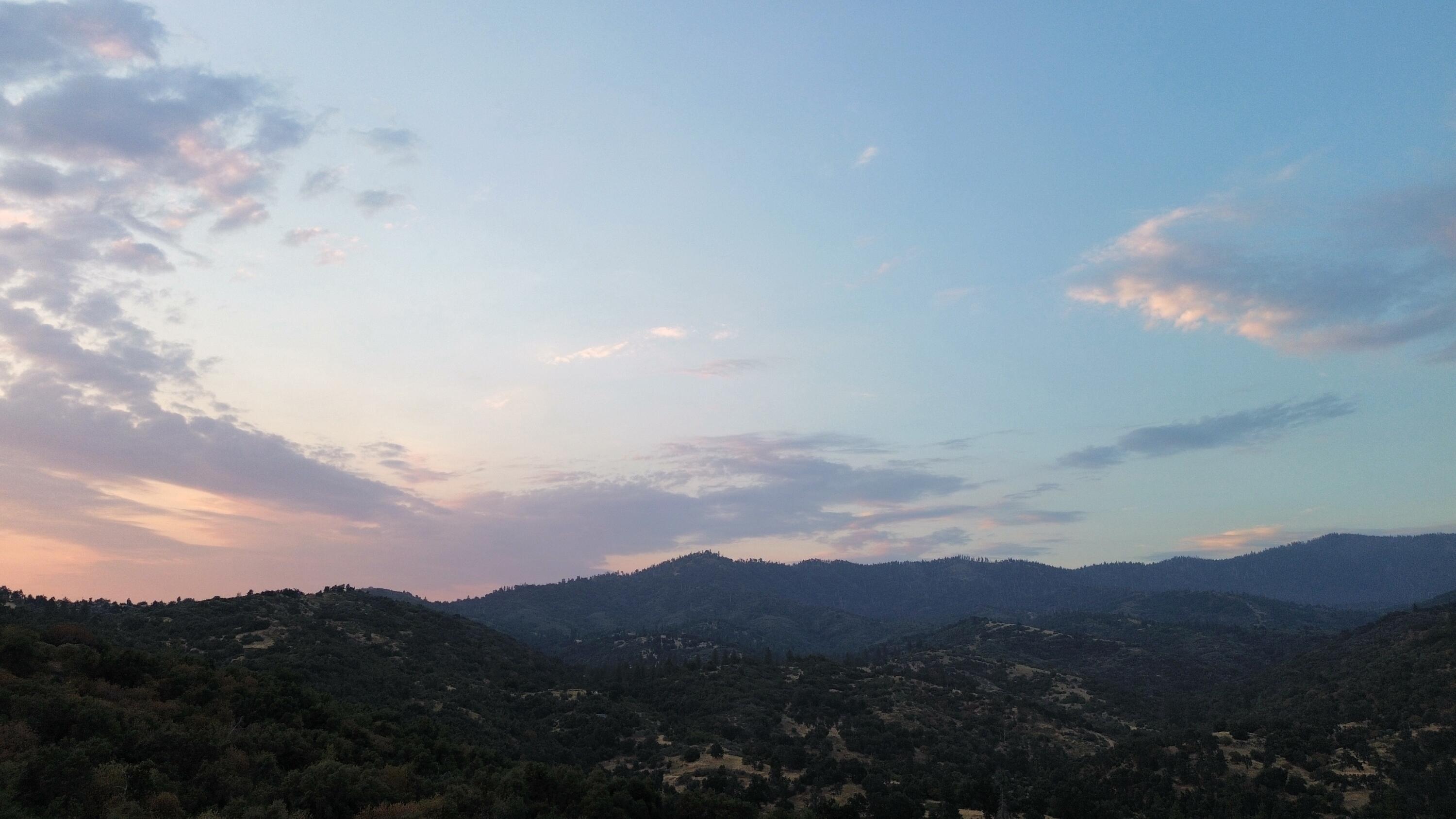 Nn Hogback, Badger, CA 93603