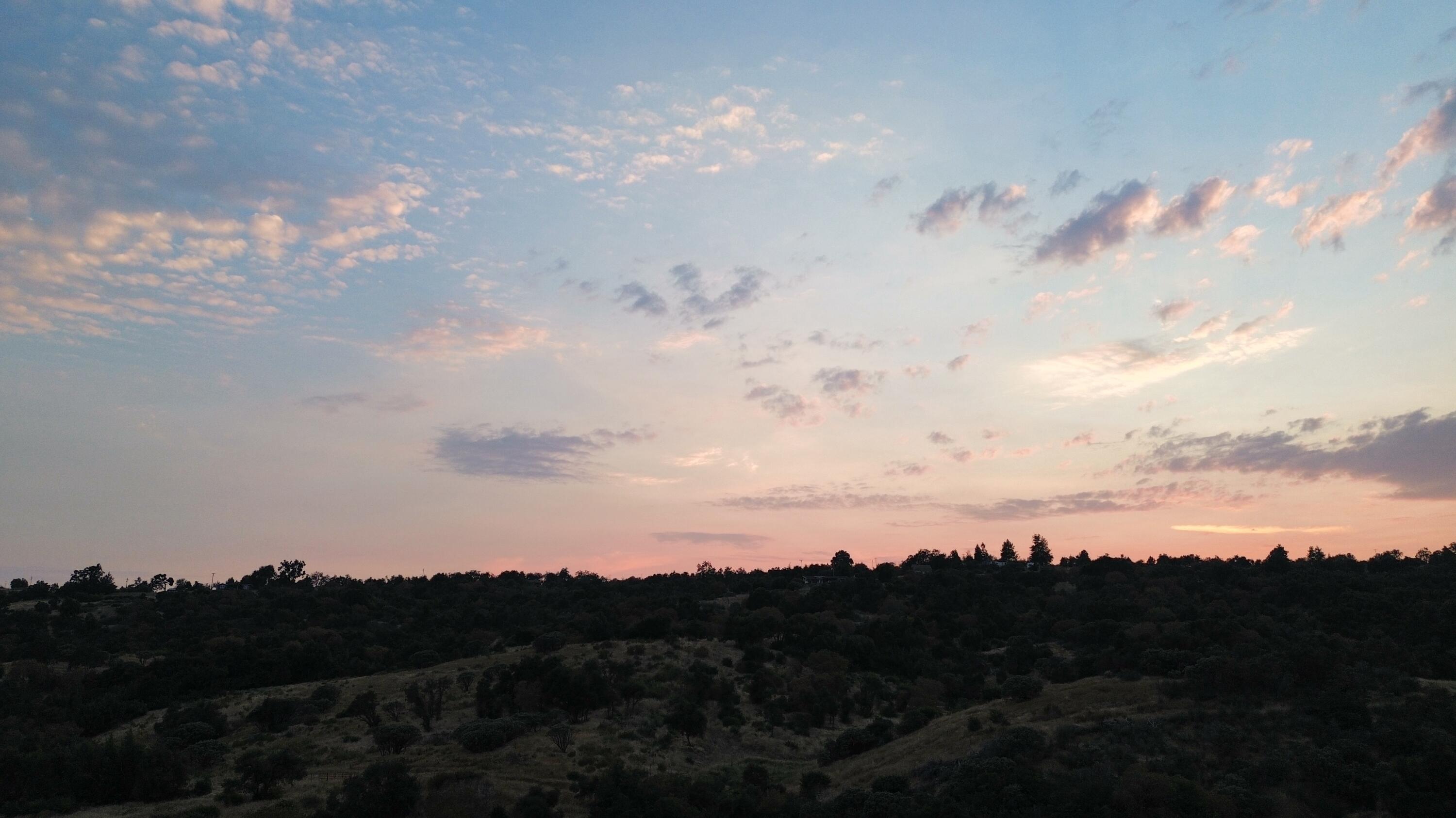 Nn Hogback, Badger, CA 93603