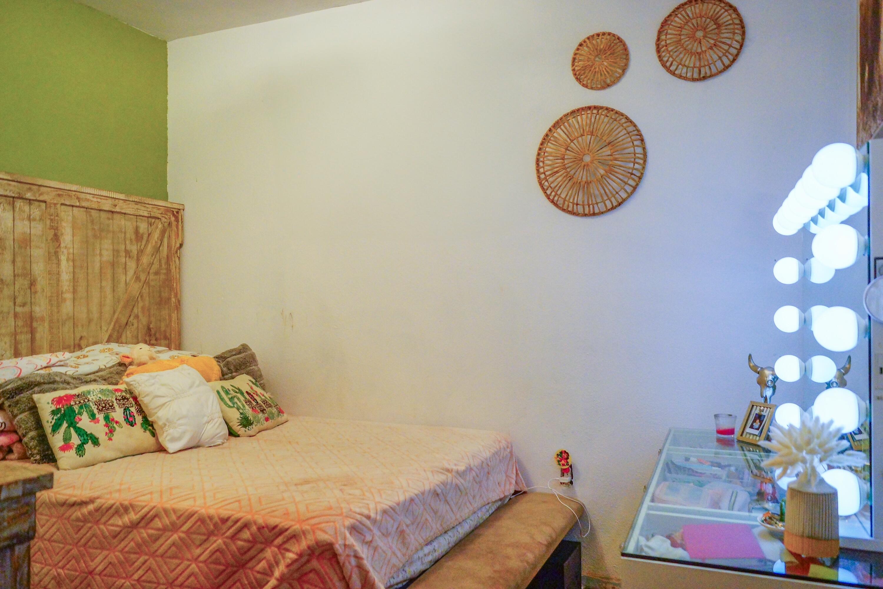 1328 N Leslie St, Visalia, CA 93291