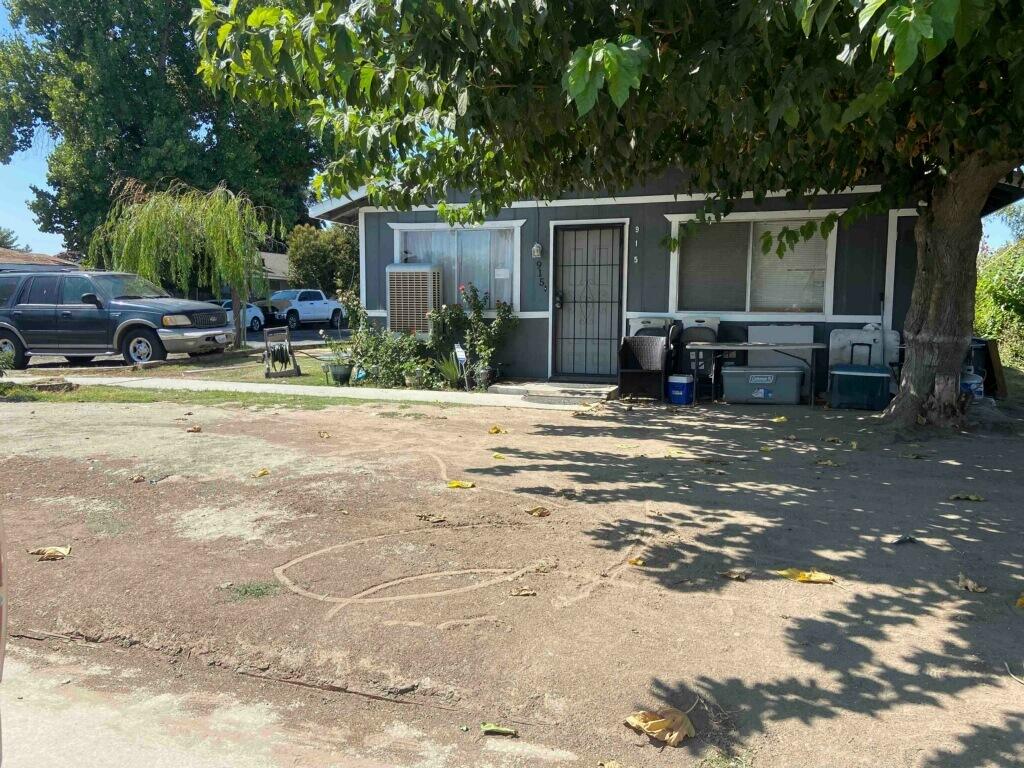 915-943 N Rinaldi St, Visalia, CA 93291