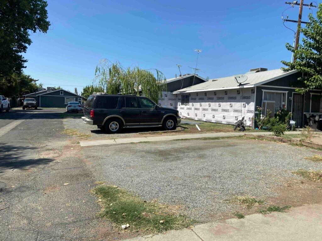 915-943 N Rinaldi St, Visalia, CA 93291