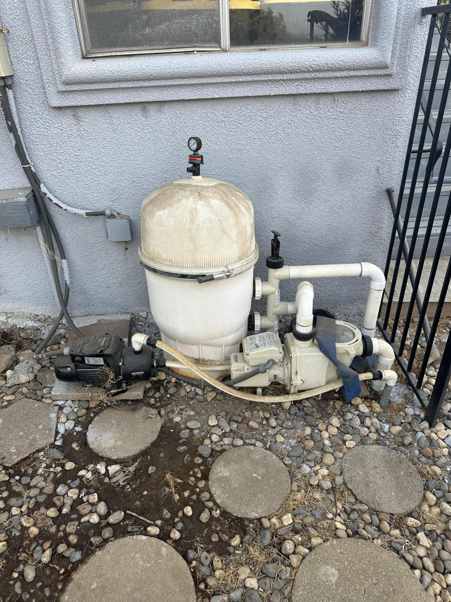 1341 Hillcrest Dr. Dr, Lindsay, CA 93247