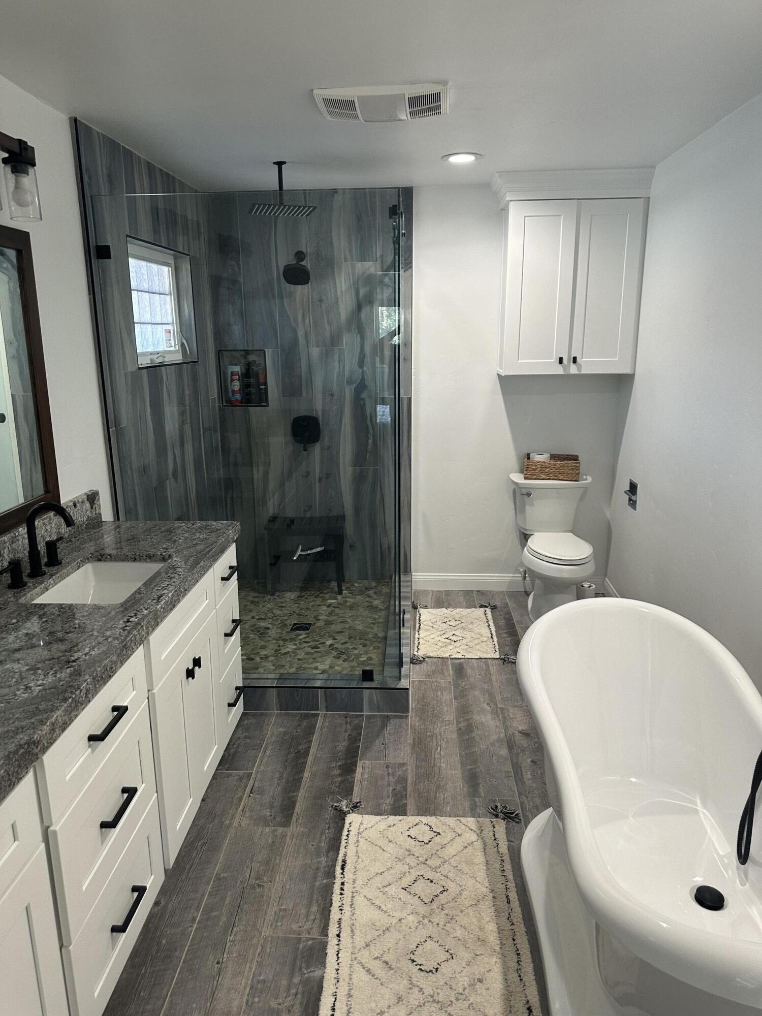 1341 Hillcrest Dr. Dr, Lindsay, CA 93247