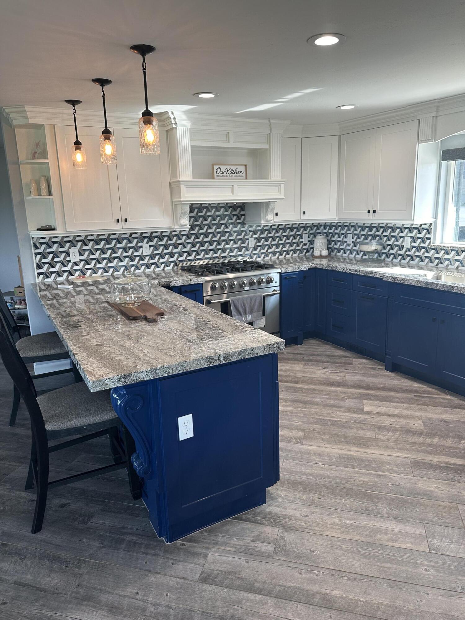 1341 Hillcrest Dr. Dr, Lindsay, CA 93247