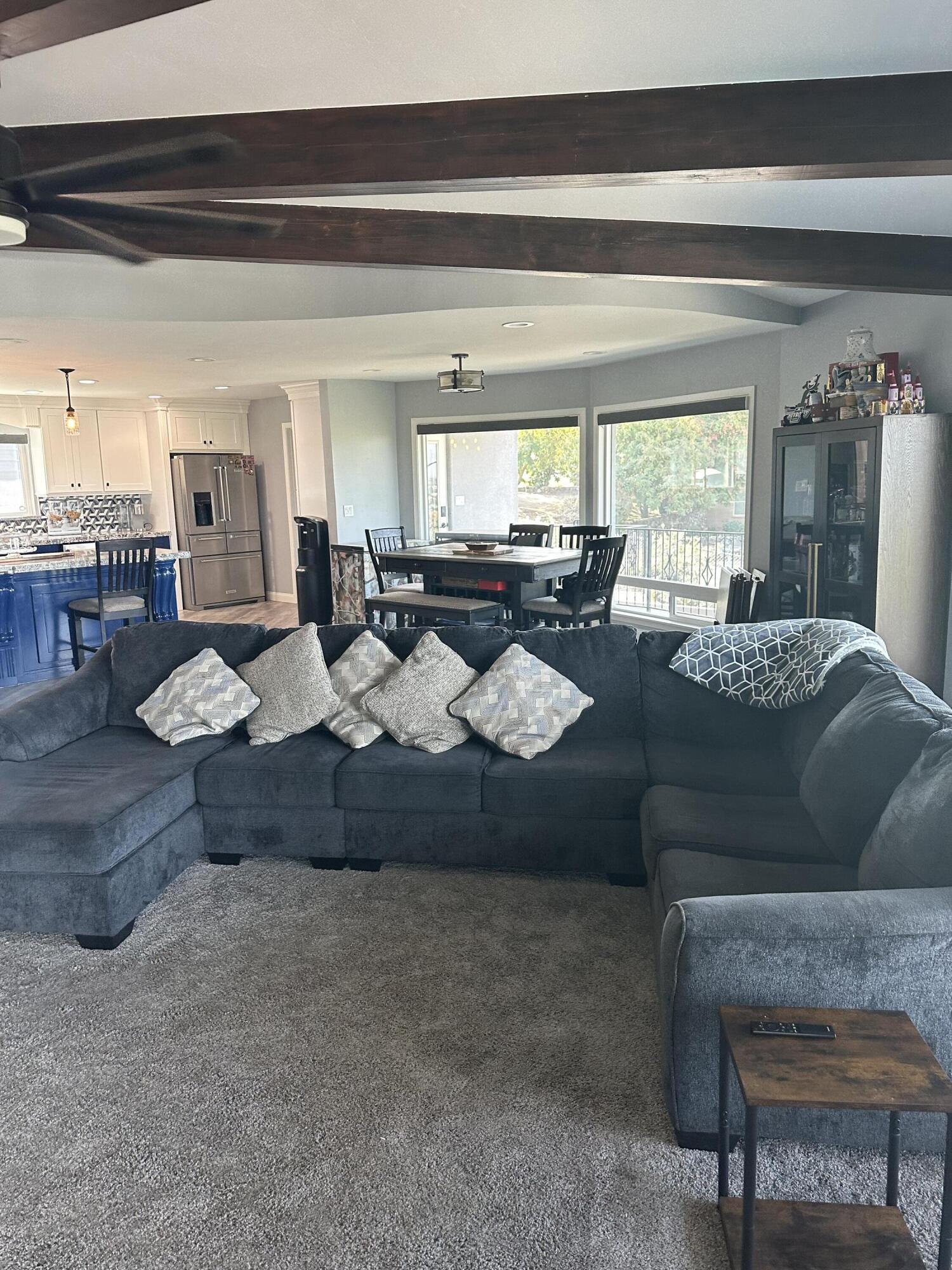 1341 Hillcrest Dr. Dr, Lindsay, CA 93247