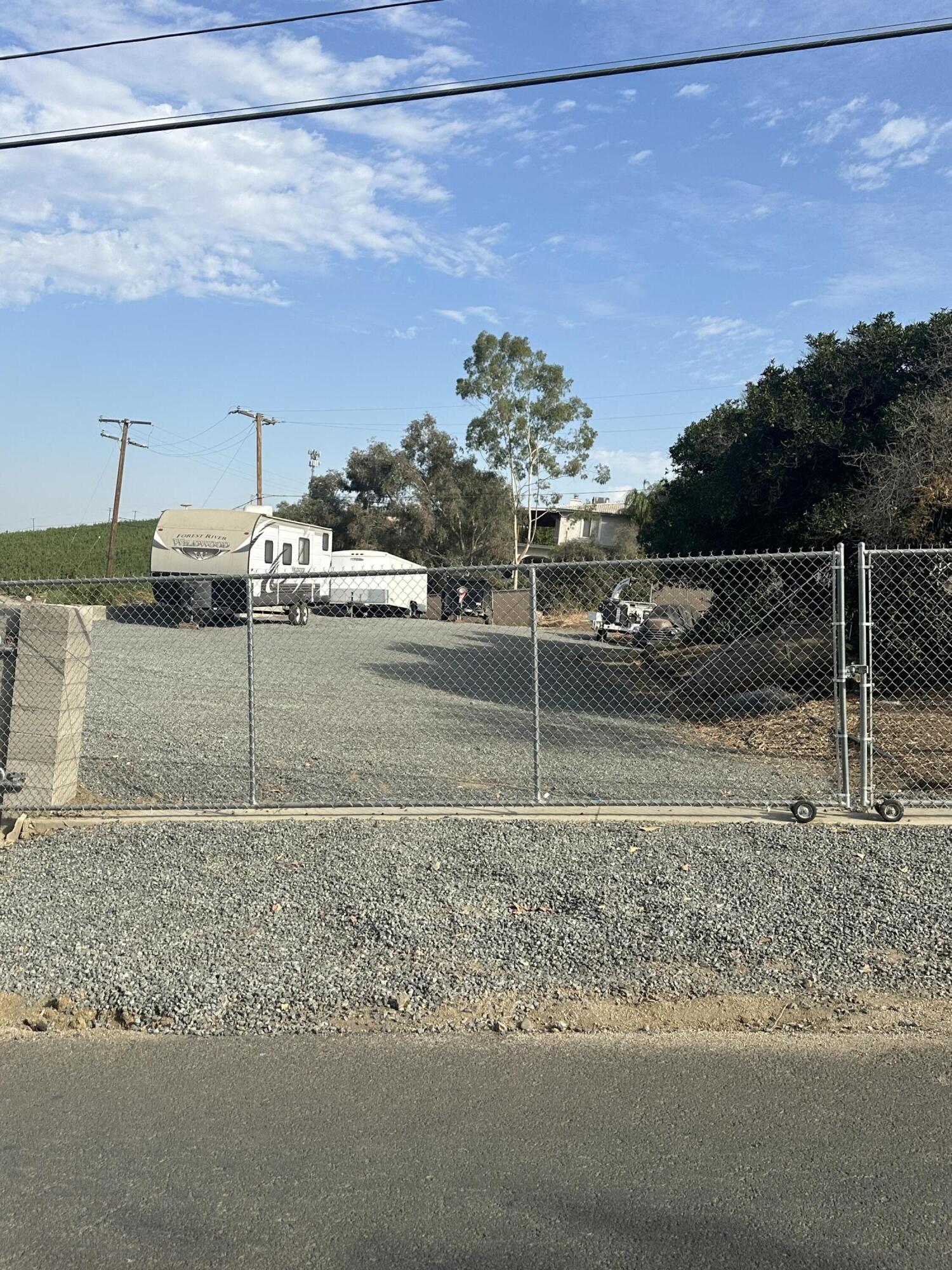 1341 Hillcrest Dr. Dr, Lindsay, CA 93247