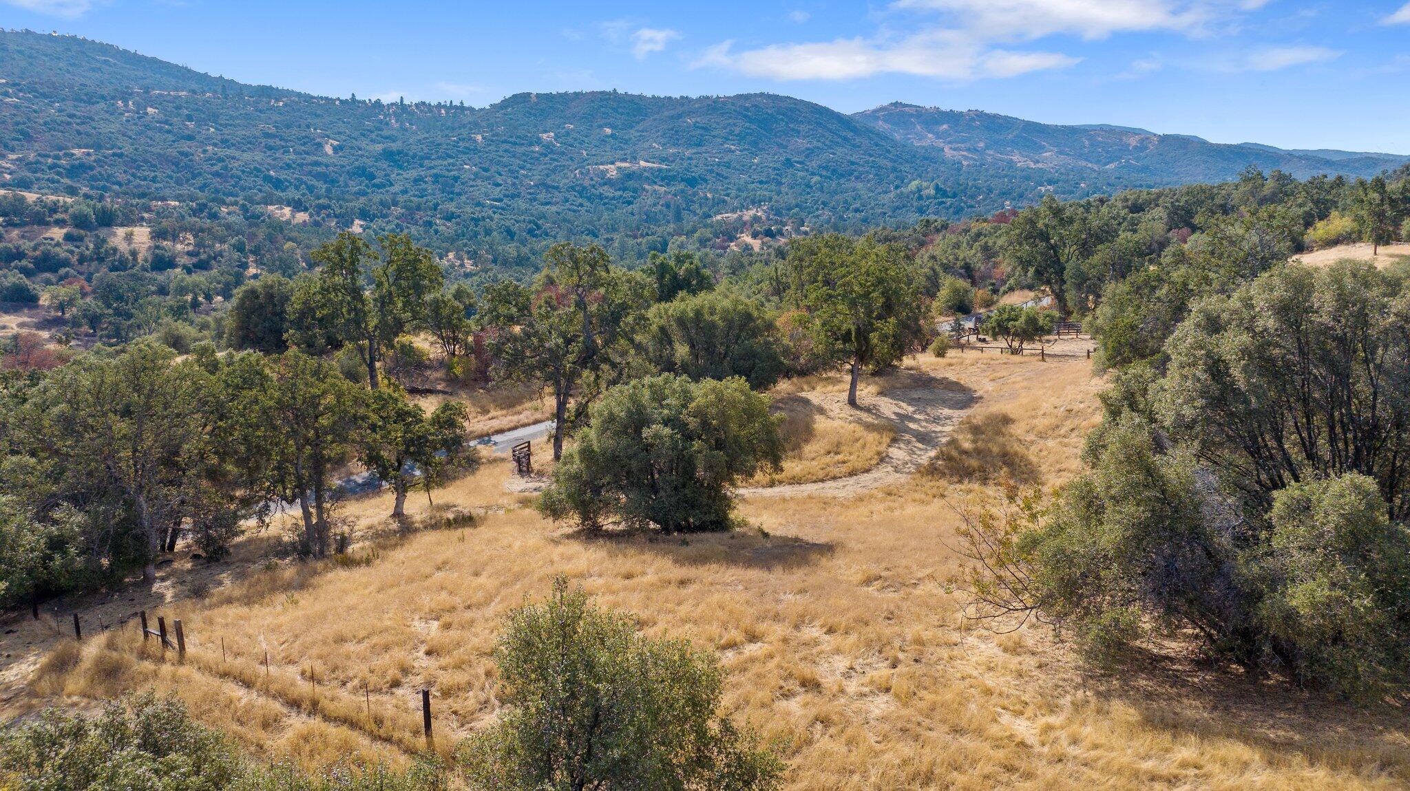 000 Whitaker Forrest Rd Rd, Badger, CA 93603