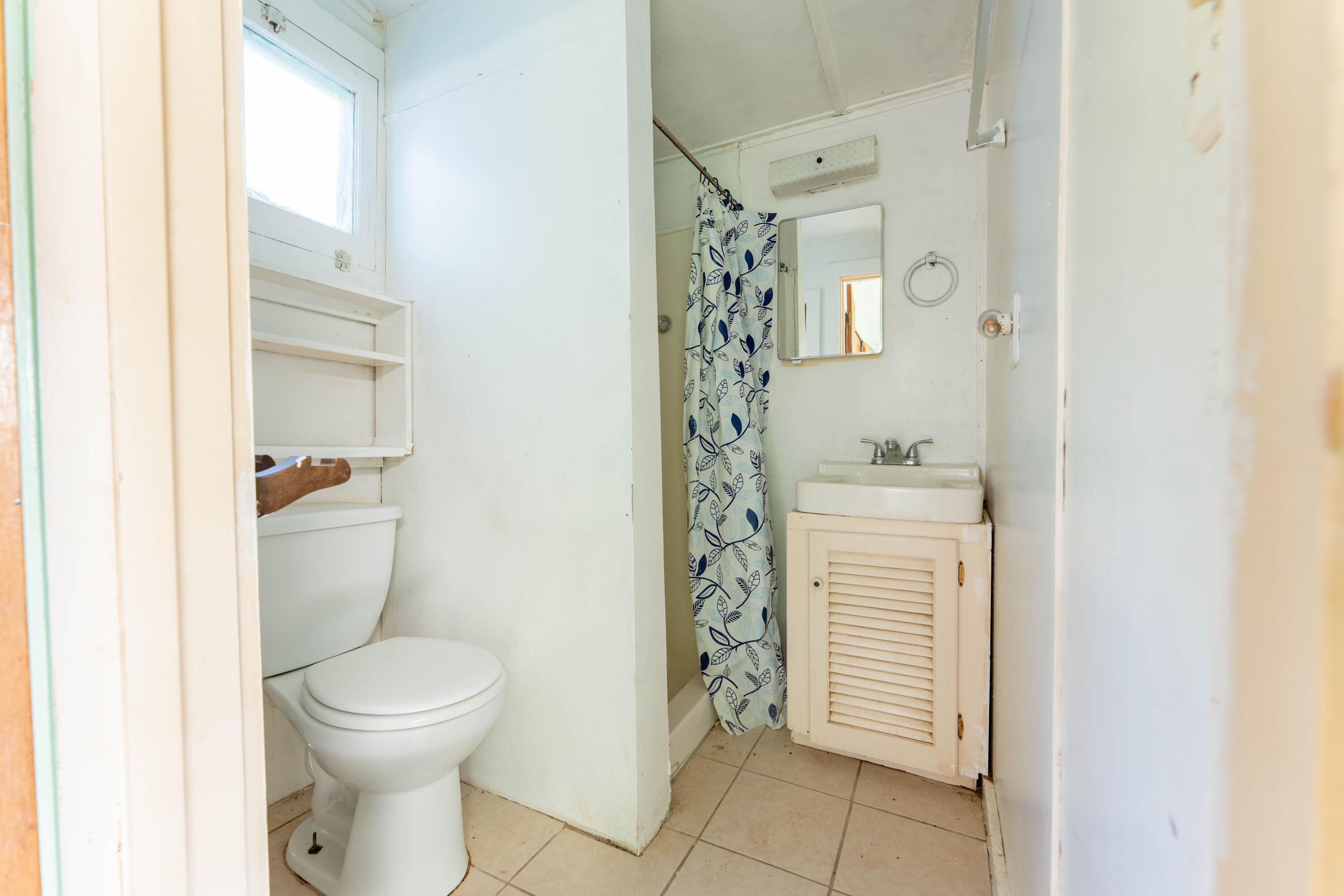 23529 Ave 56, Ducor, CA 93218