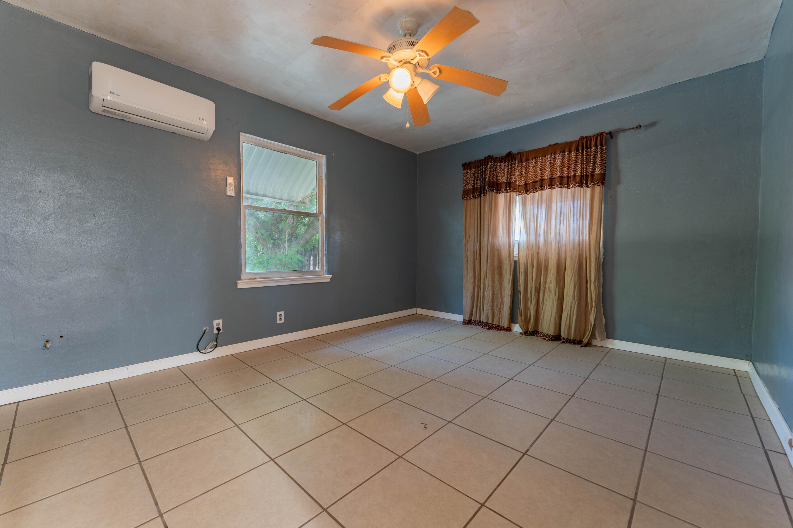 23529 Ave 56, Ducor, CA 93218